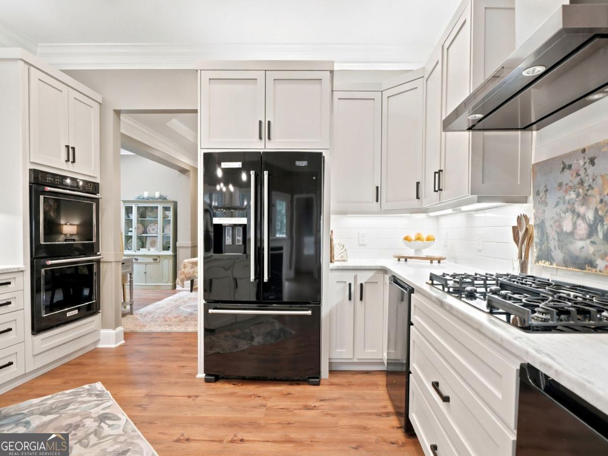 408 Sumner Lane Property Photo 17