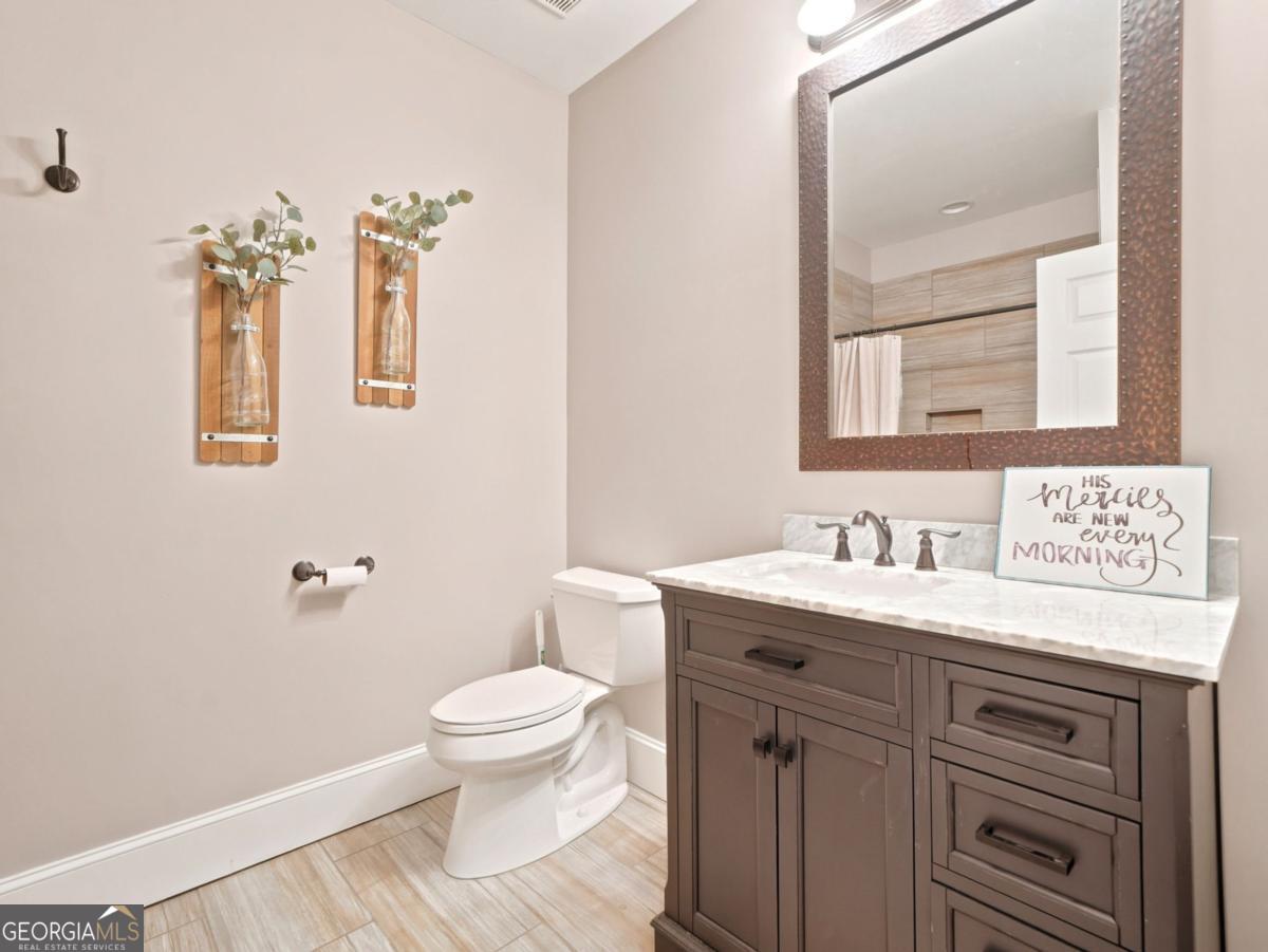 408 Sumner Lane Property Photo 44