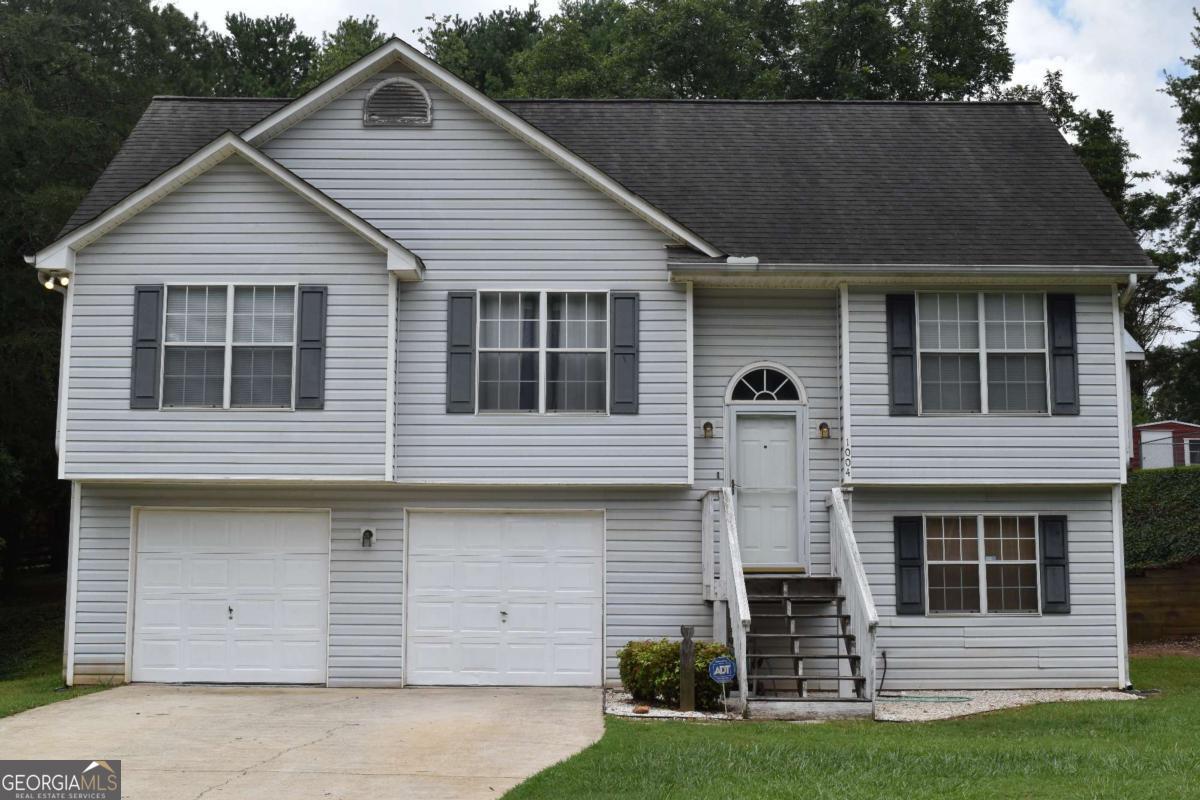 1004 Bridle Creek Drive Property Photo 1