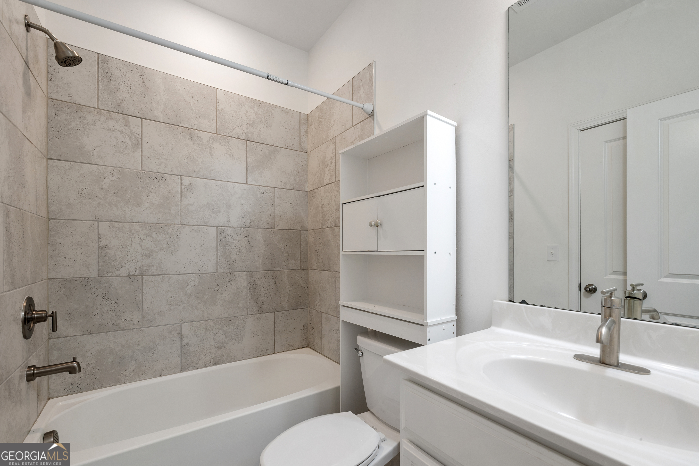 307 Danville Avenue Property Photo 6