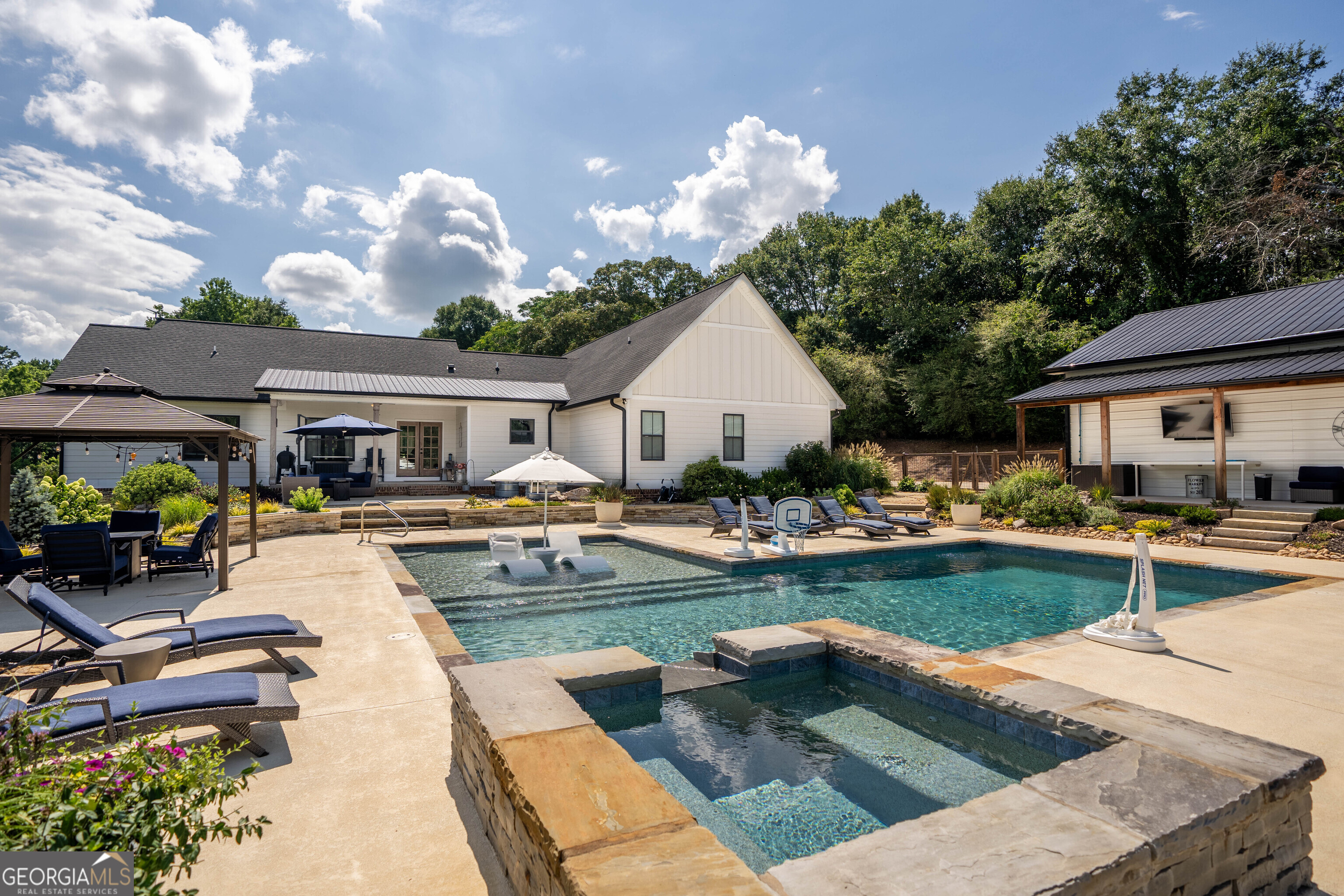 7625 W County Line Road Property Photo 12