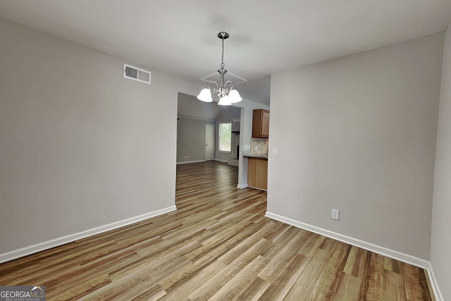 3346 Hickory Bluff Drive Property Photo 6