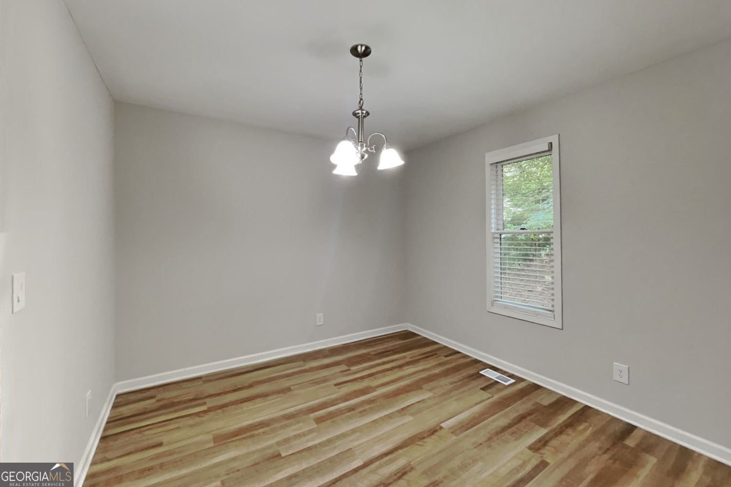 3346 Hickory Bluff Drive Property Photo 7