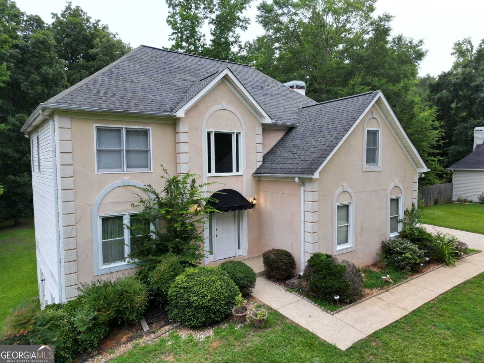285 Mosby Woods Drive Property Photo 4
