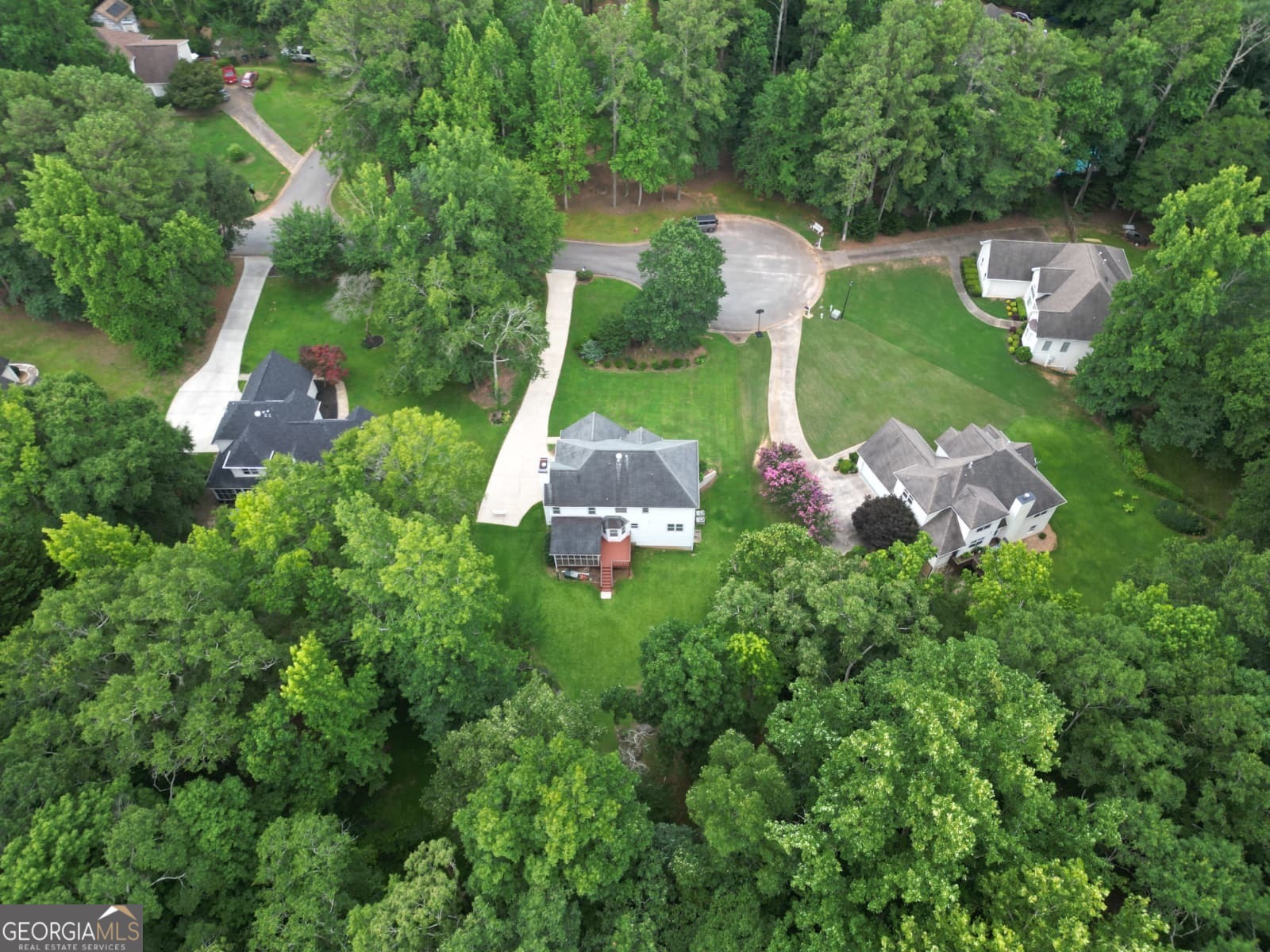 285 Mosby Woods Drive Property Photo 7
