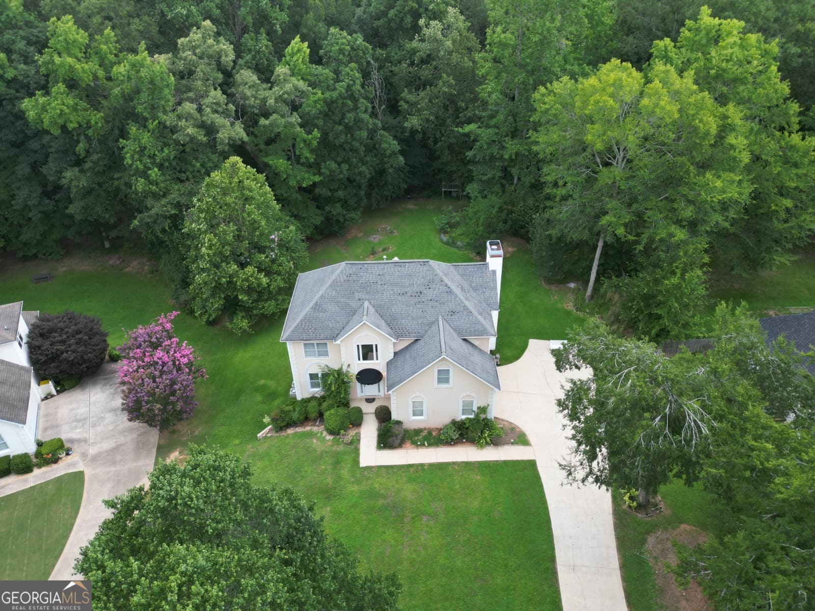 285 Mosby Woods Drive Property Photo 9