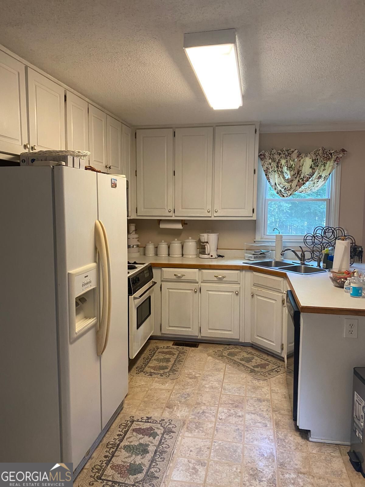 285 Mosby Woods Drive Property Photo 12