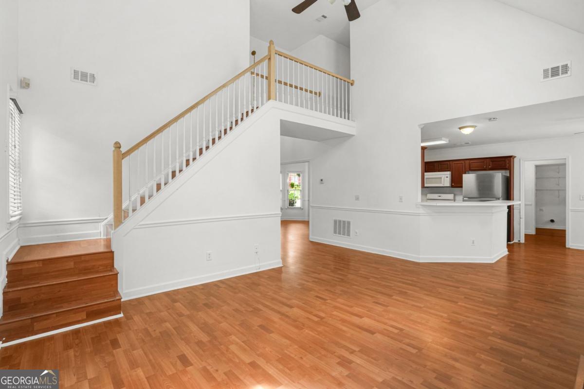 909 Michael Lee Way Property Photo 7