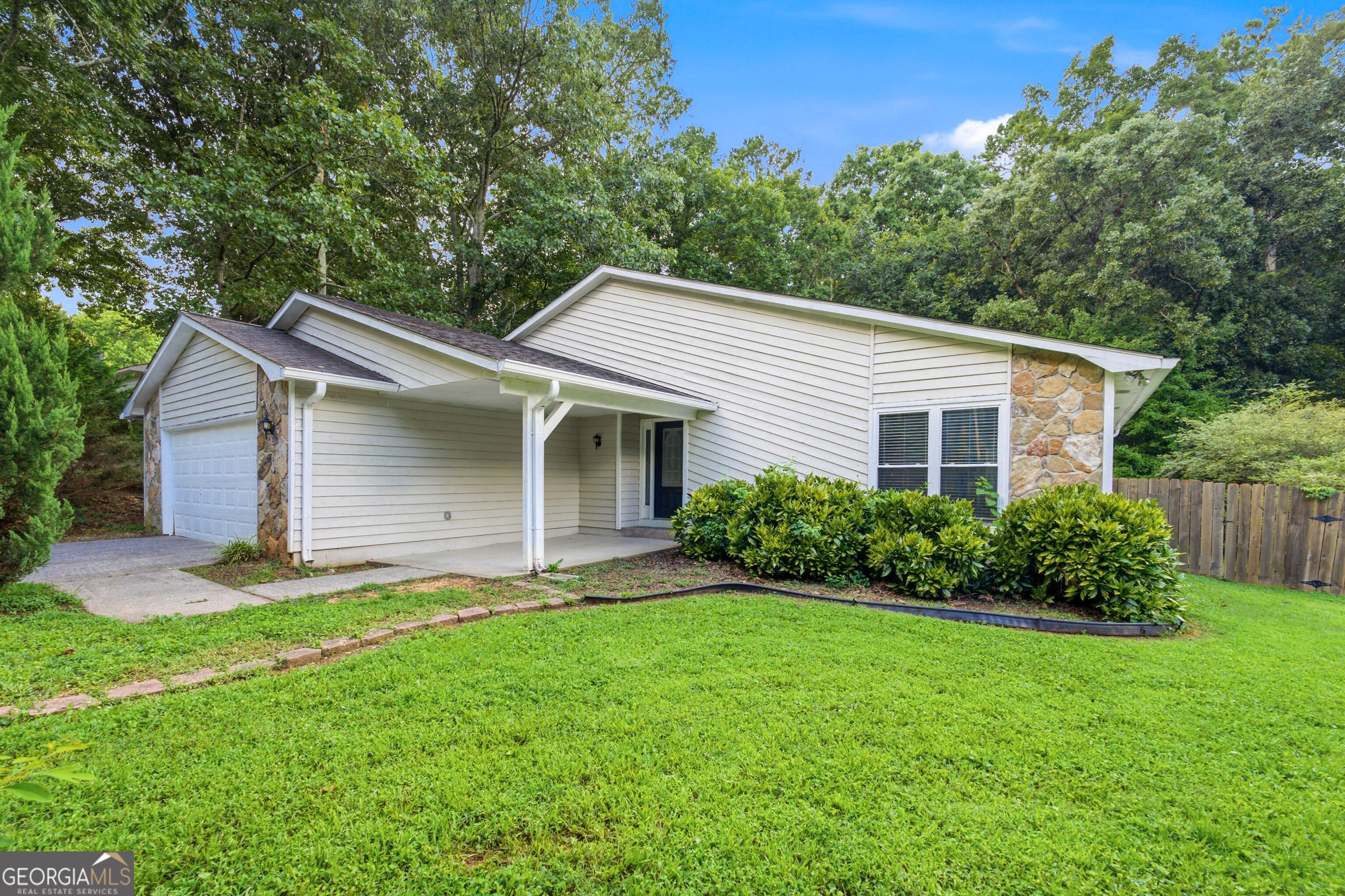 1193 Wade Green Circle Nw Property Photo 2
