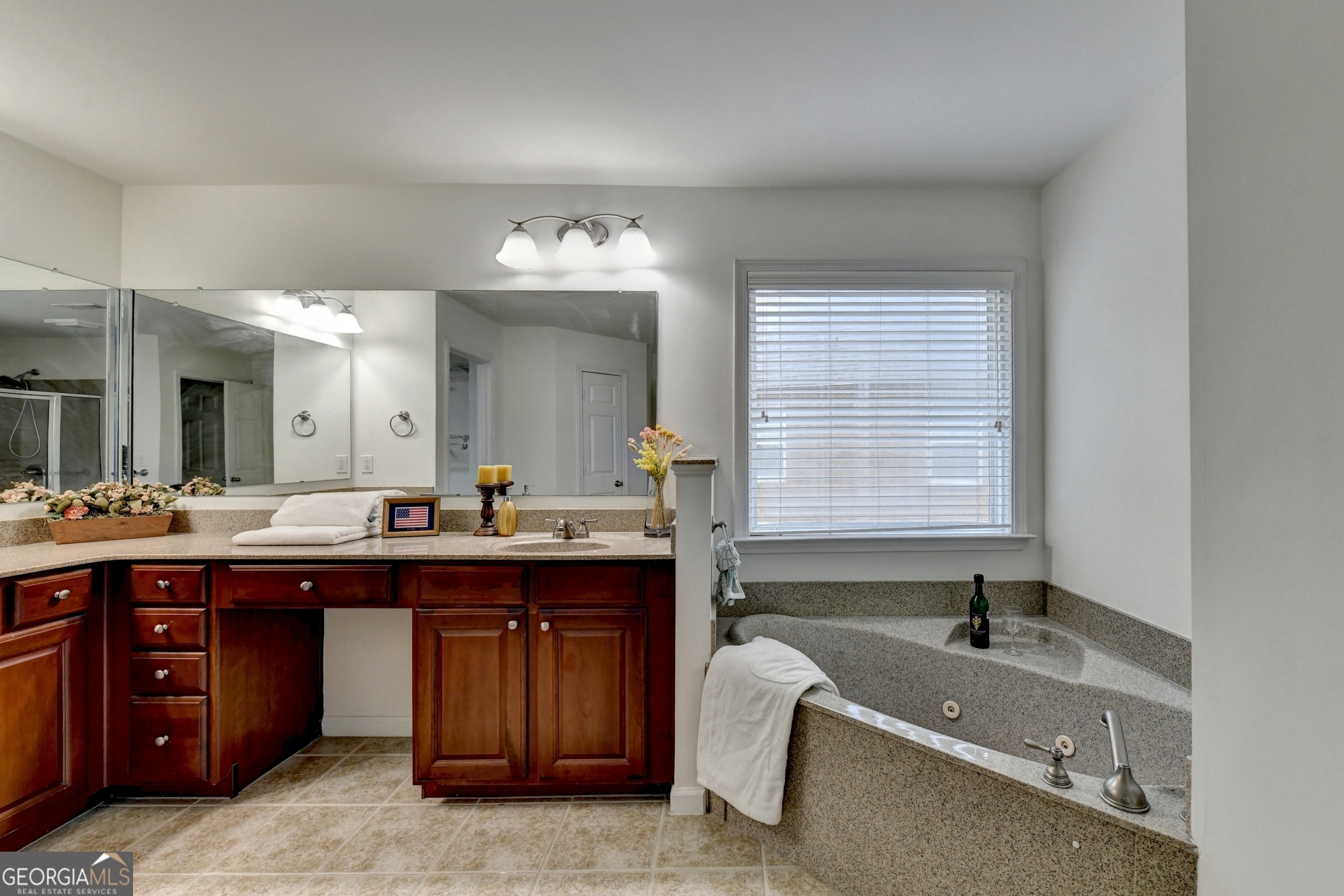 2511 Royston Drive Property Photo 54