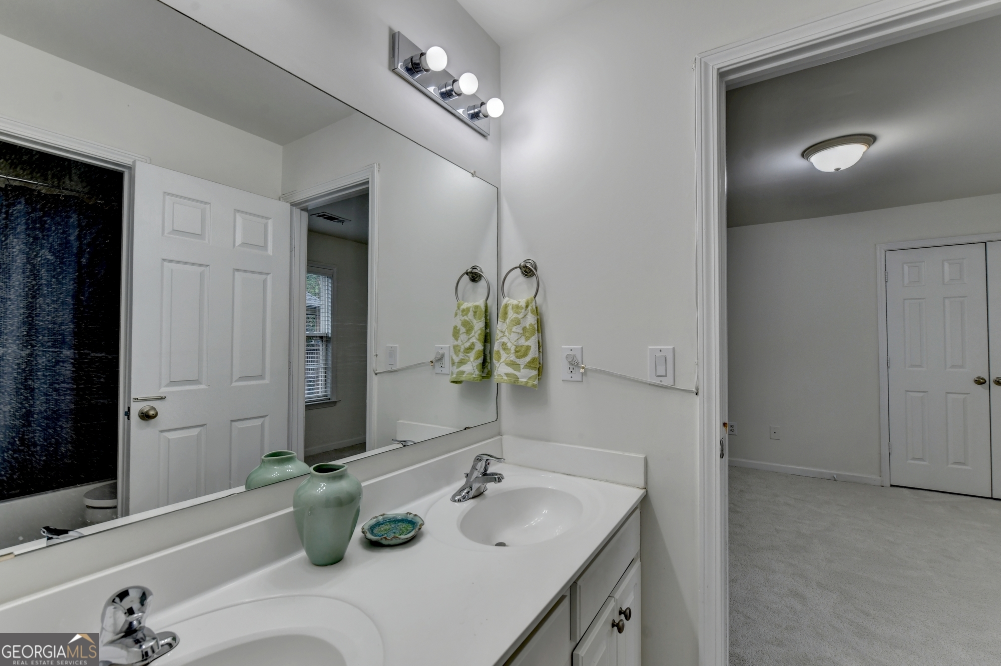 2511 Royston Drive Property Photo 64