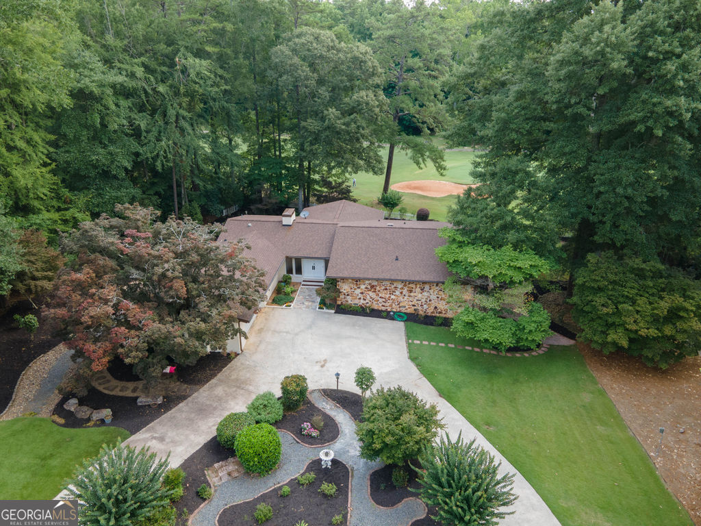 512 Golf View Drive Property Photo 1