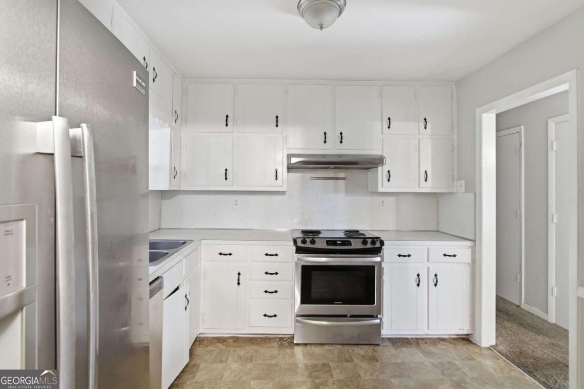 2442 Wakefield Cove Property Photo 13
