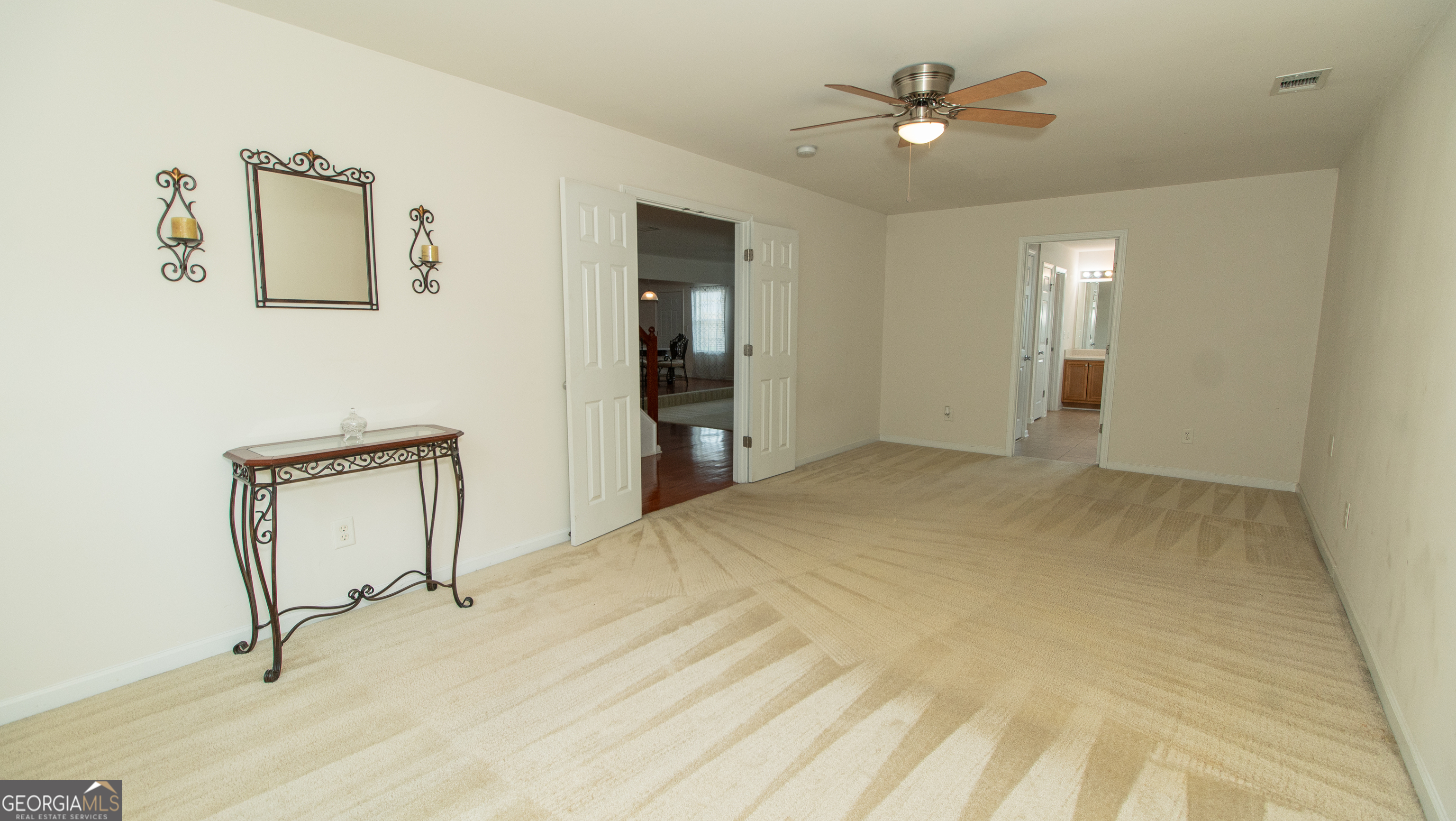 420 Oak Terrace Drive Property Photo 5
