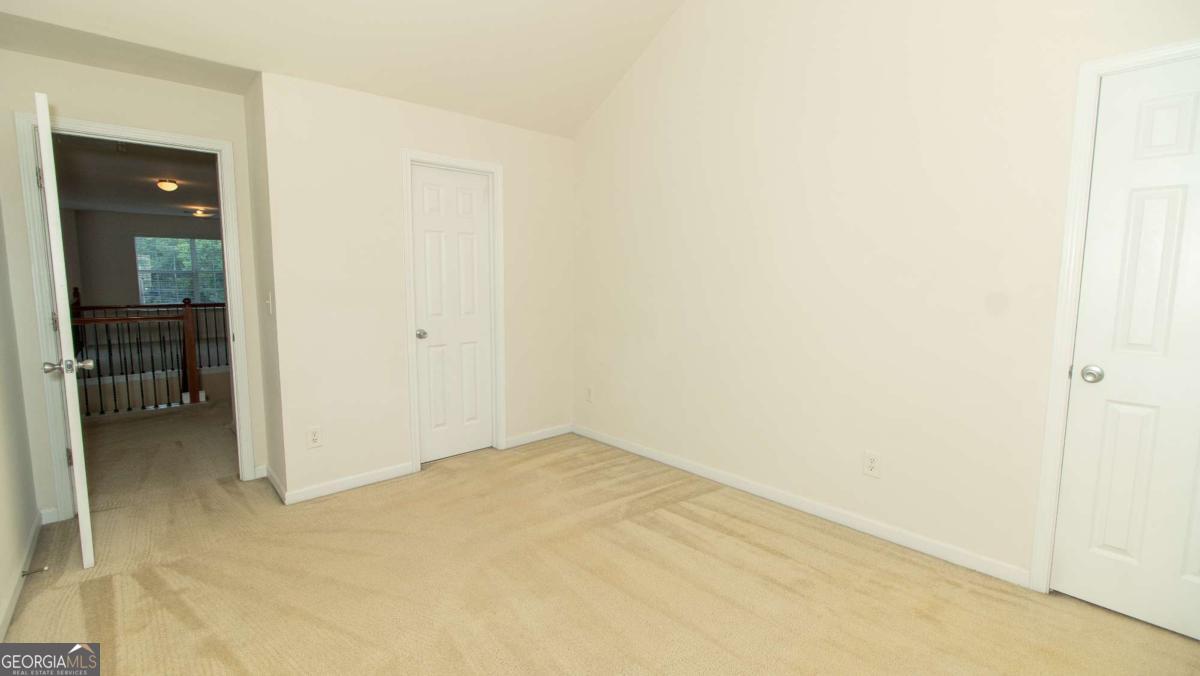 420 Oak Terrace Drive Property Photo 23