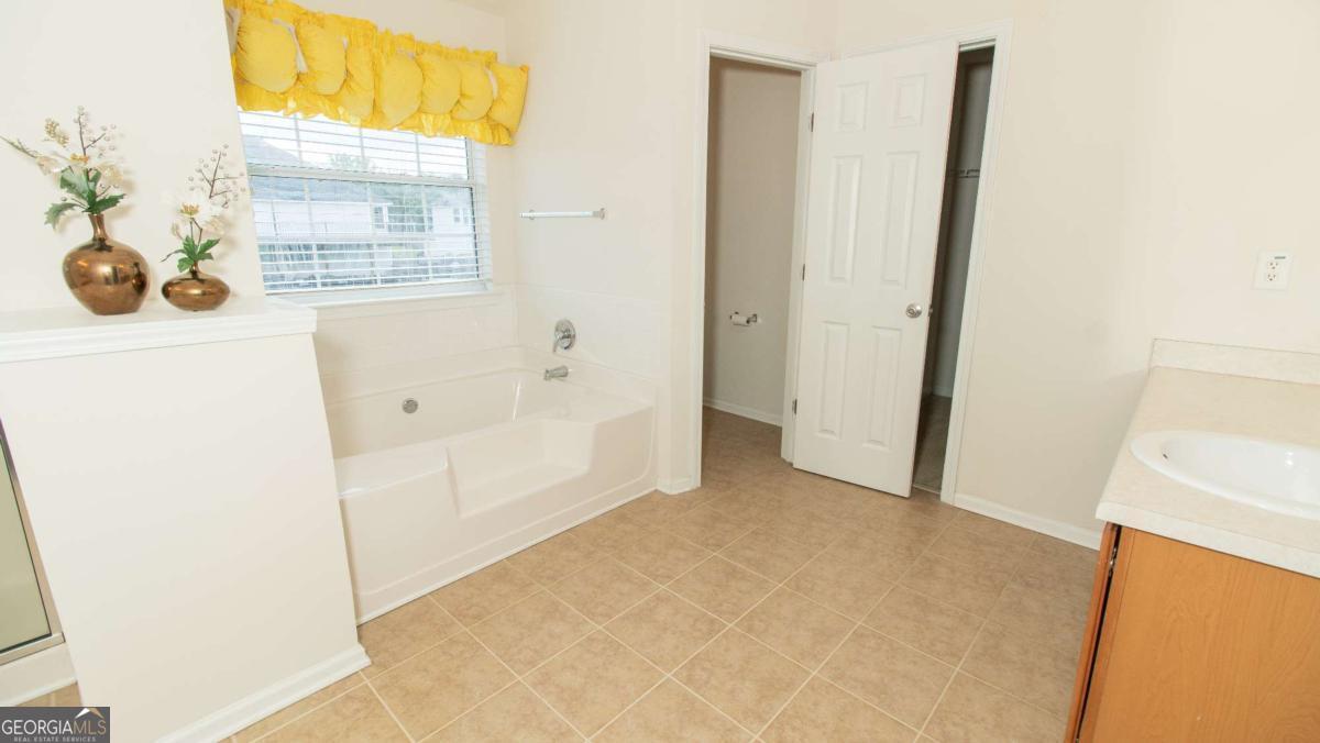 420 Oak Terrace Drive Property Photo 28