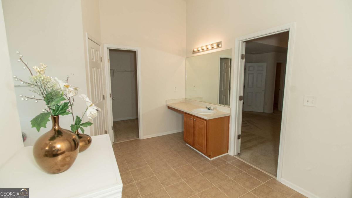 420 Oak Terrace Drive Property Photo 30