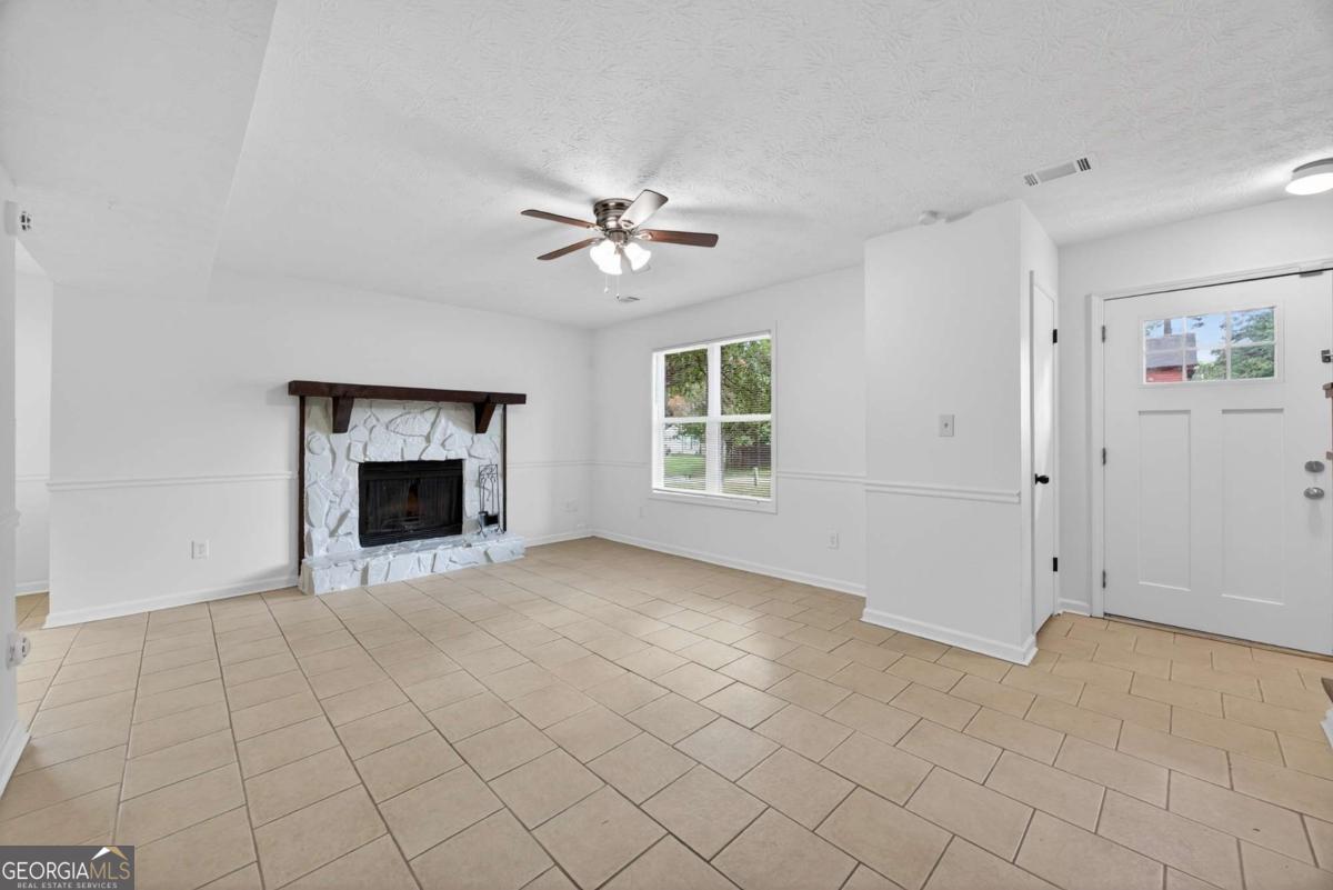 6898 Babbling Brook Drive Property Photo 6