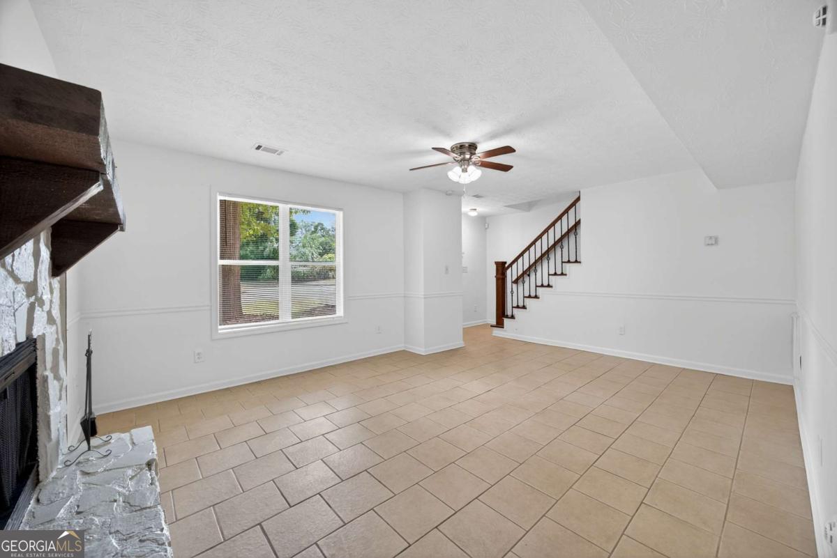 6898 Babbling Brook Drive Property Photo 7
