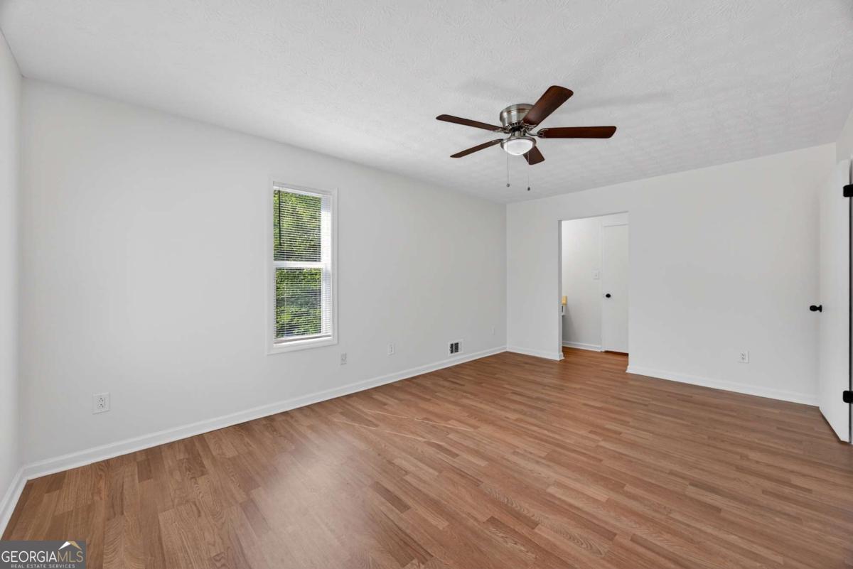 6898 Babbling Brook Drive Property Photo 12