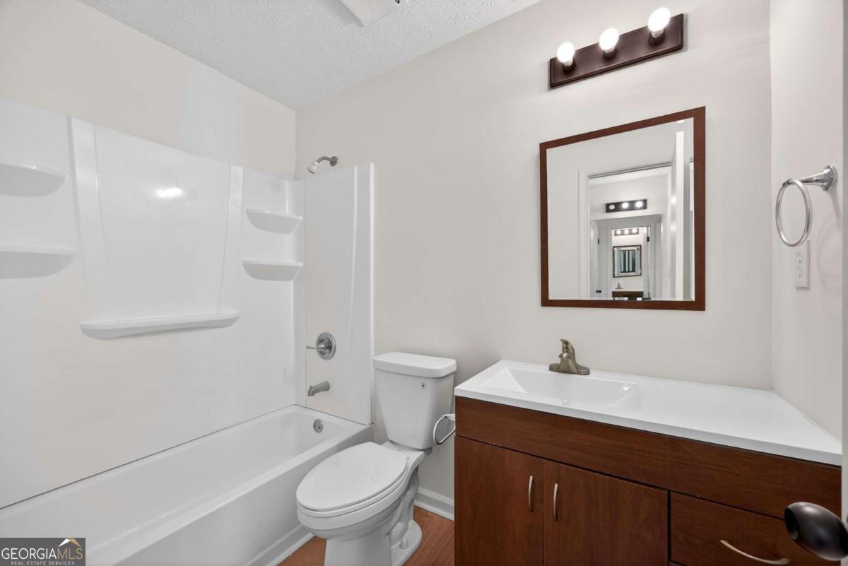 6898 Babbling Brook Drive Property Photo 15