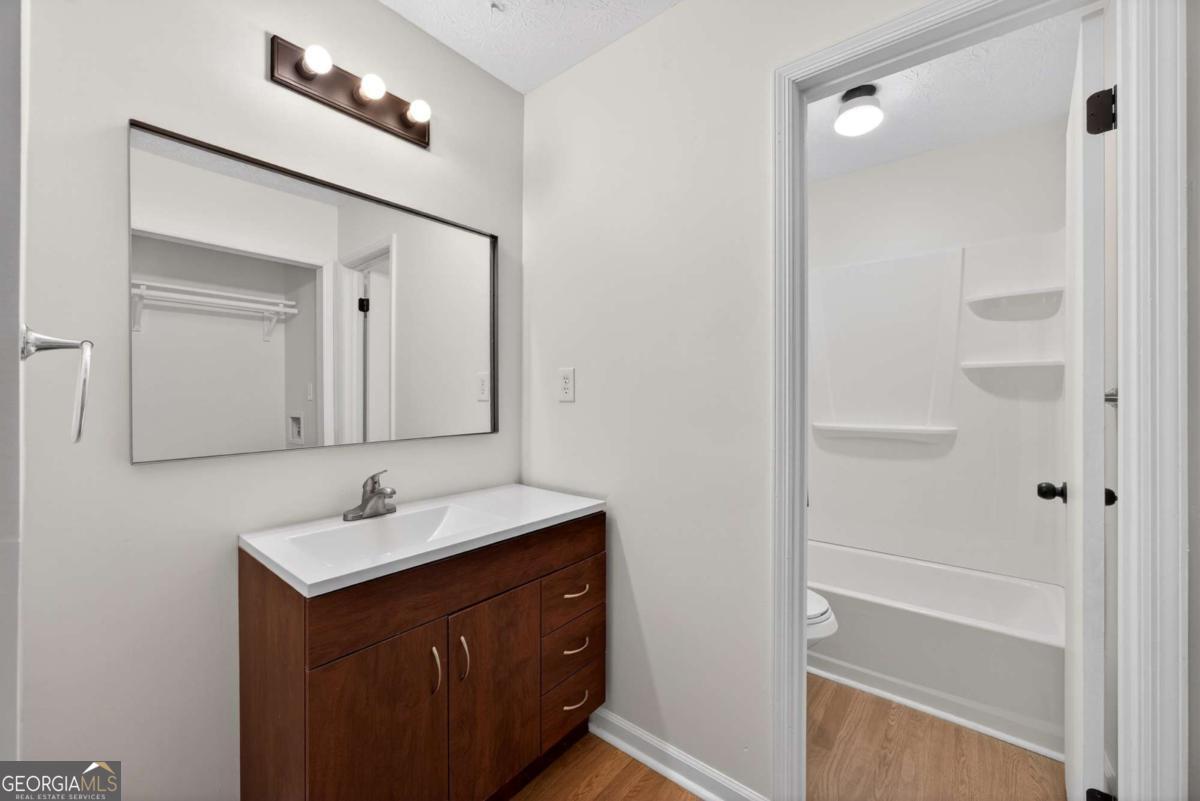 6898 Babbling Brook Drive Property Photo 16