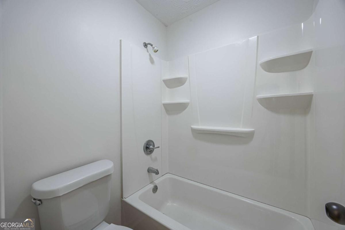 6898 Babbling Brook Drive Property Photo 18