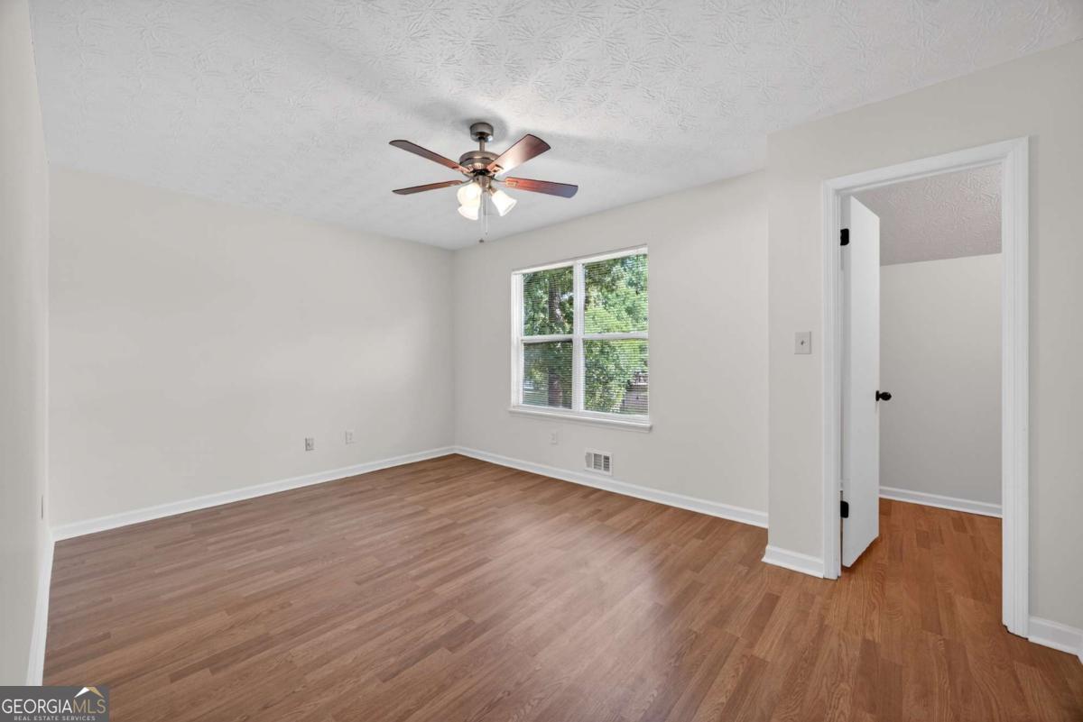 6898 Babbling Brook Drive Property Photo 19