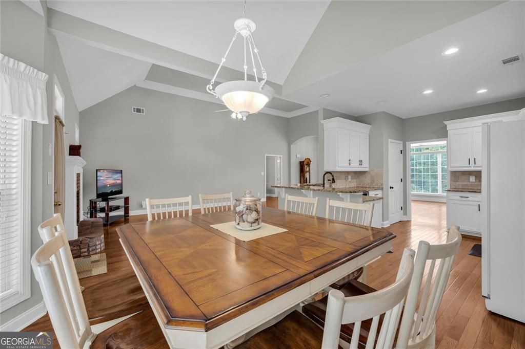 1390 Beringer Drive Property Photo 4