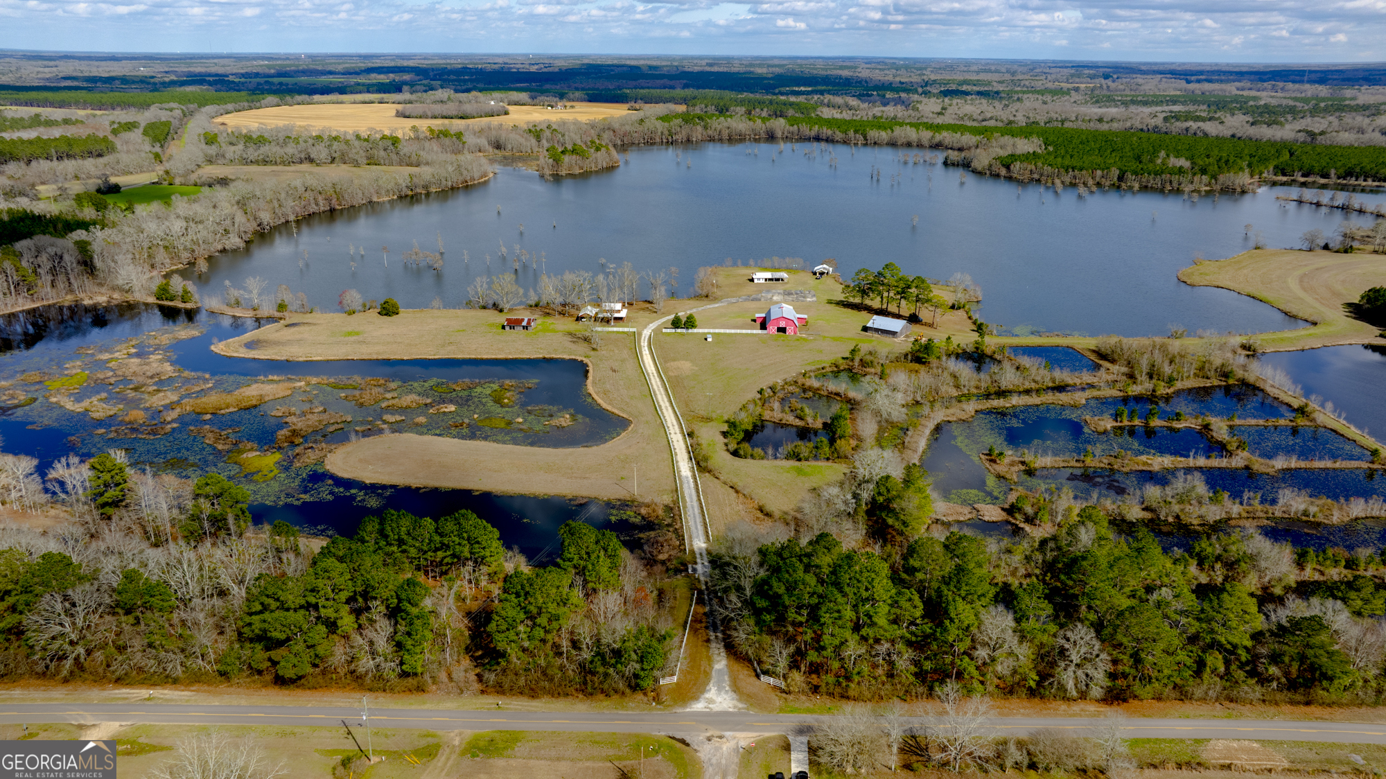 2625 Hartford Lake Road Property Photo 1