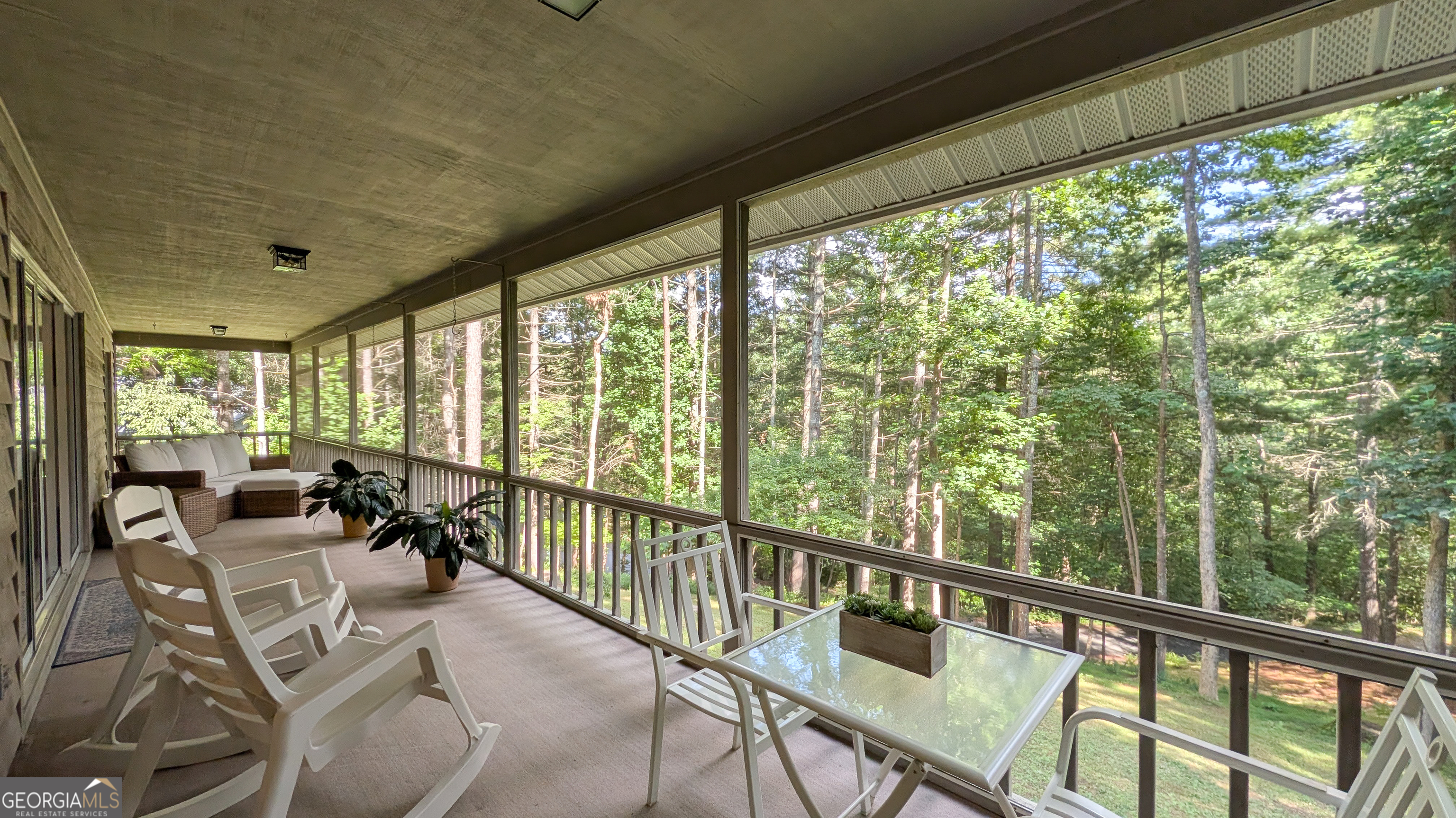5302 Summer Wood Lane Property Photo 4