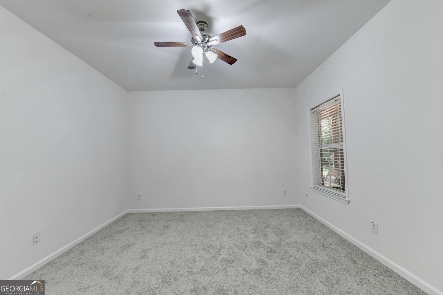 5276 Wellsley Bend Property Photo 5