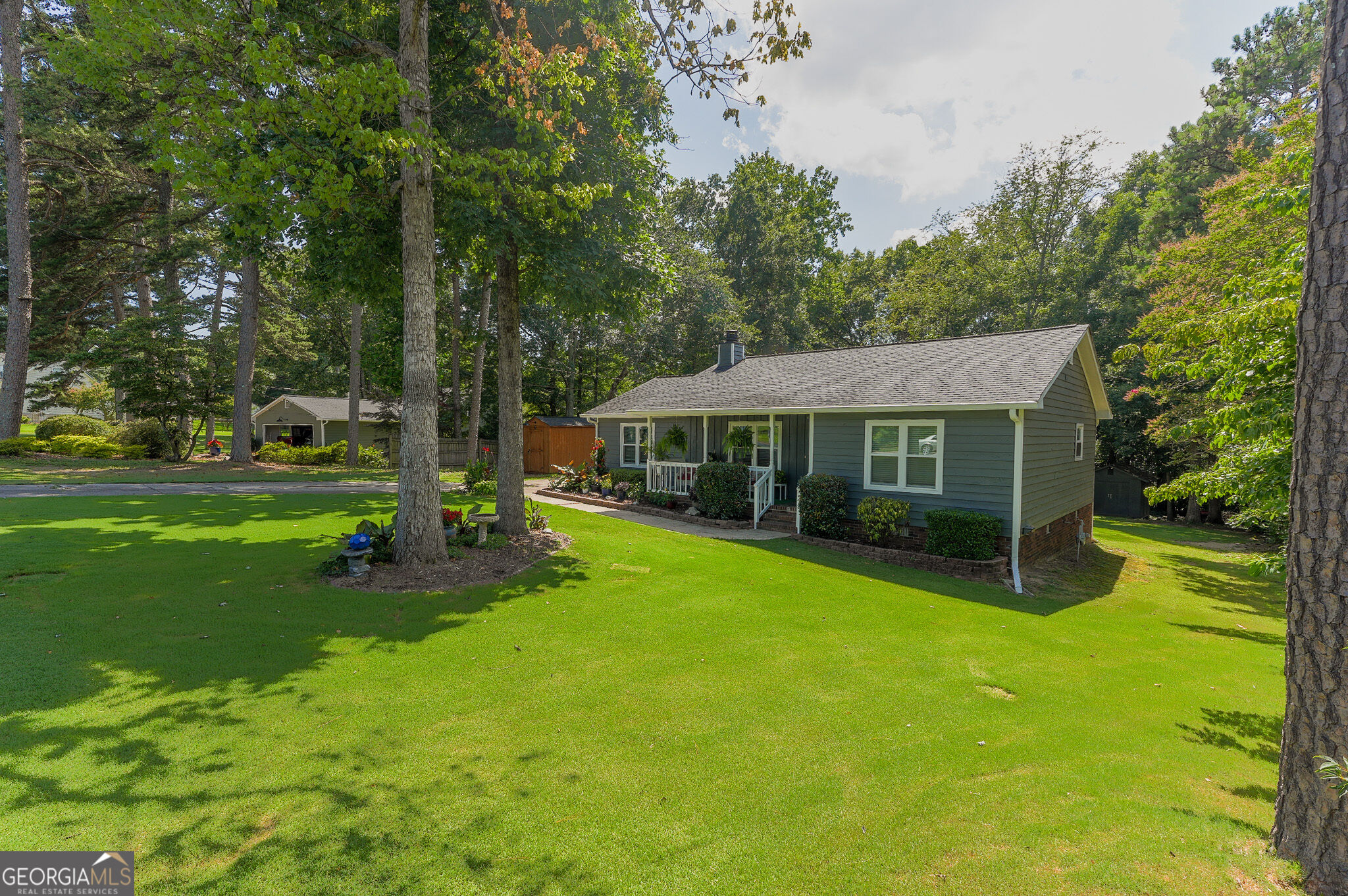 2674 Sardis Drive Property Photo 3