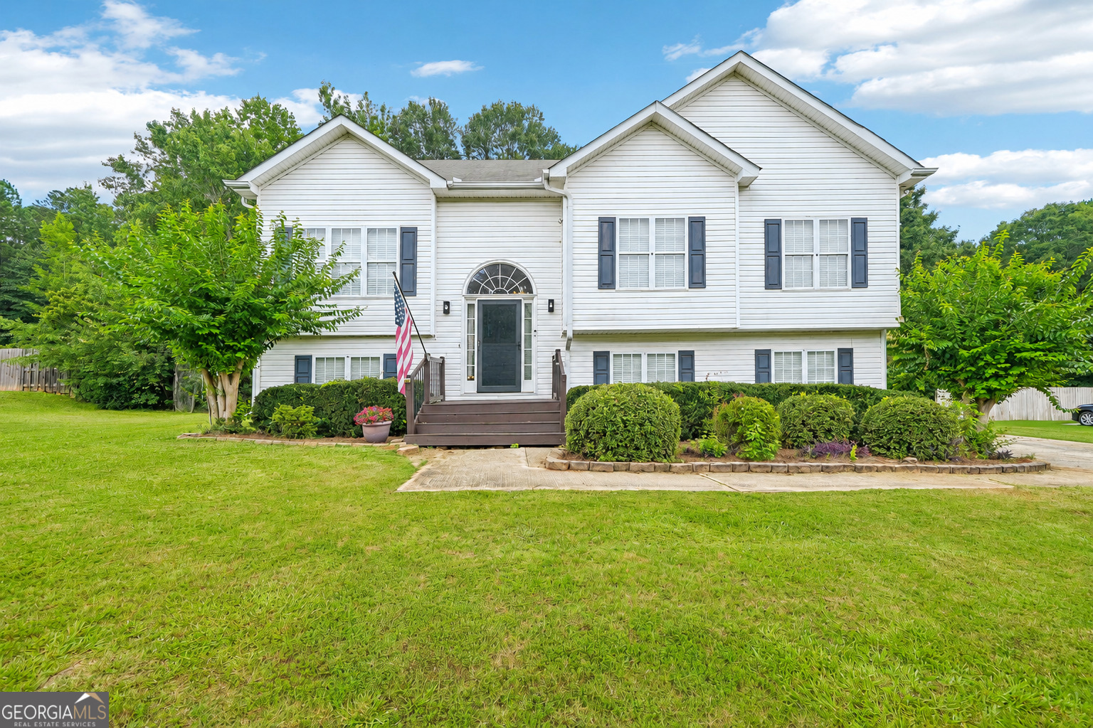 130 Chesterfield Drive Property Photo 1