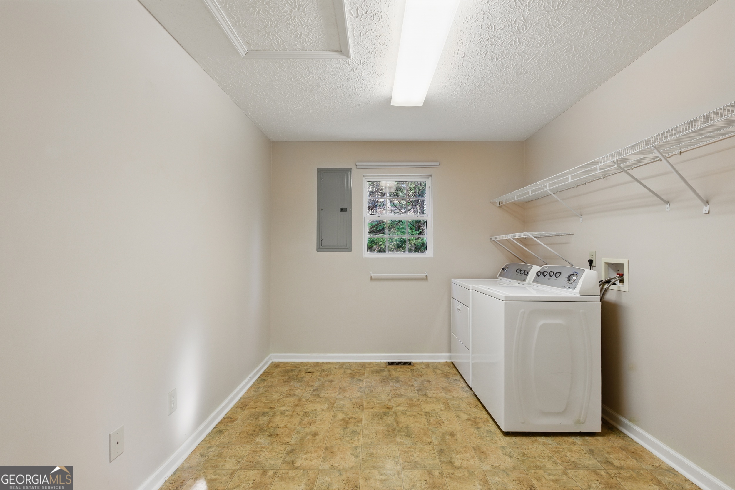 218 Eden Woods Property Photo 7