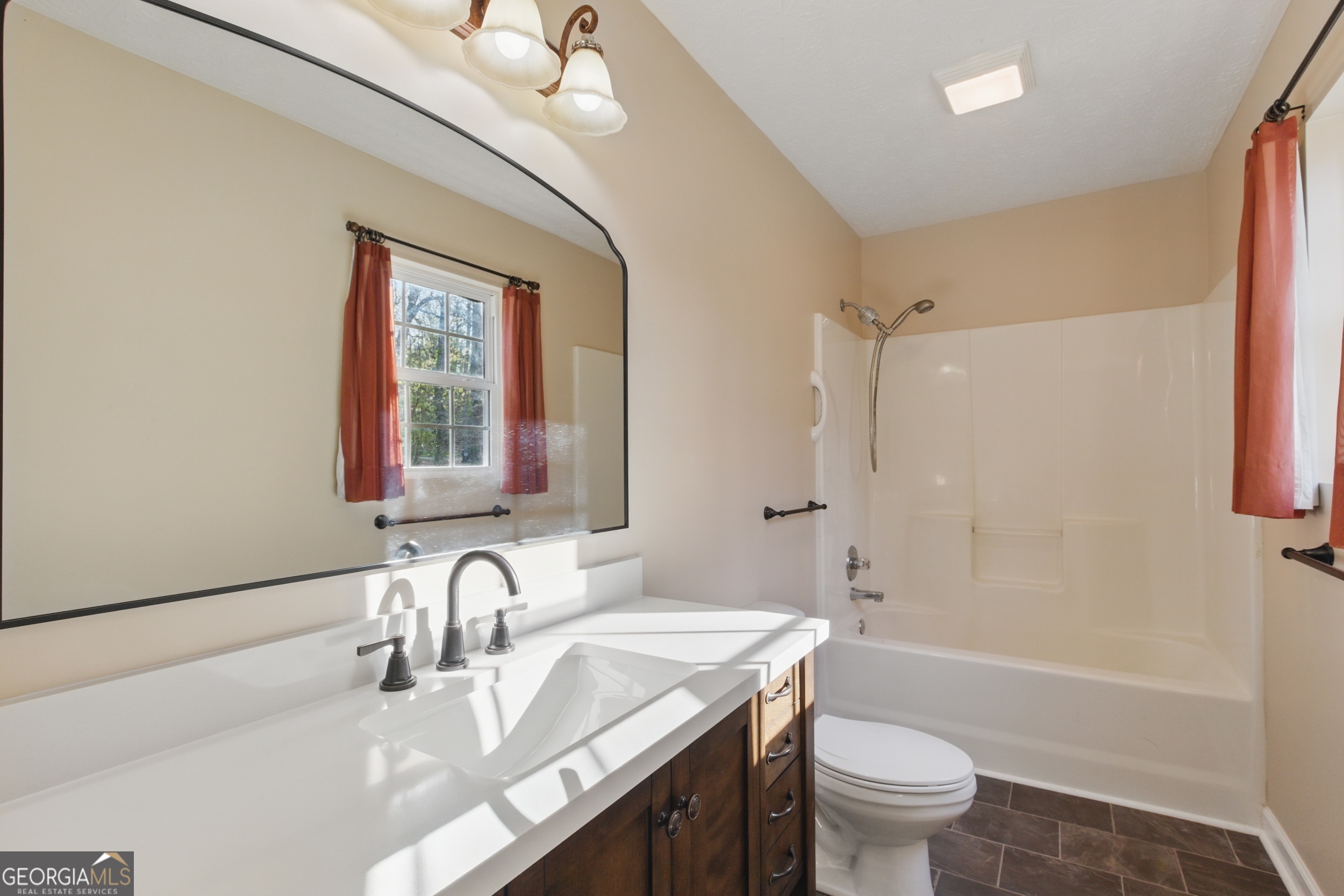 218 Eden Woods Property Photo 11