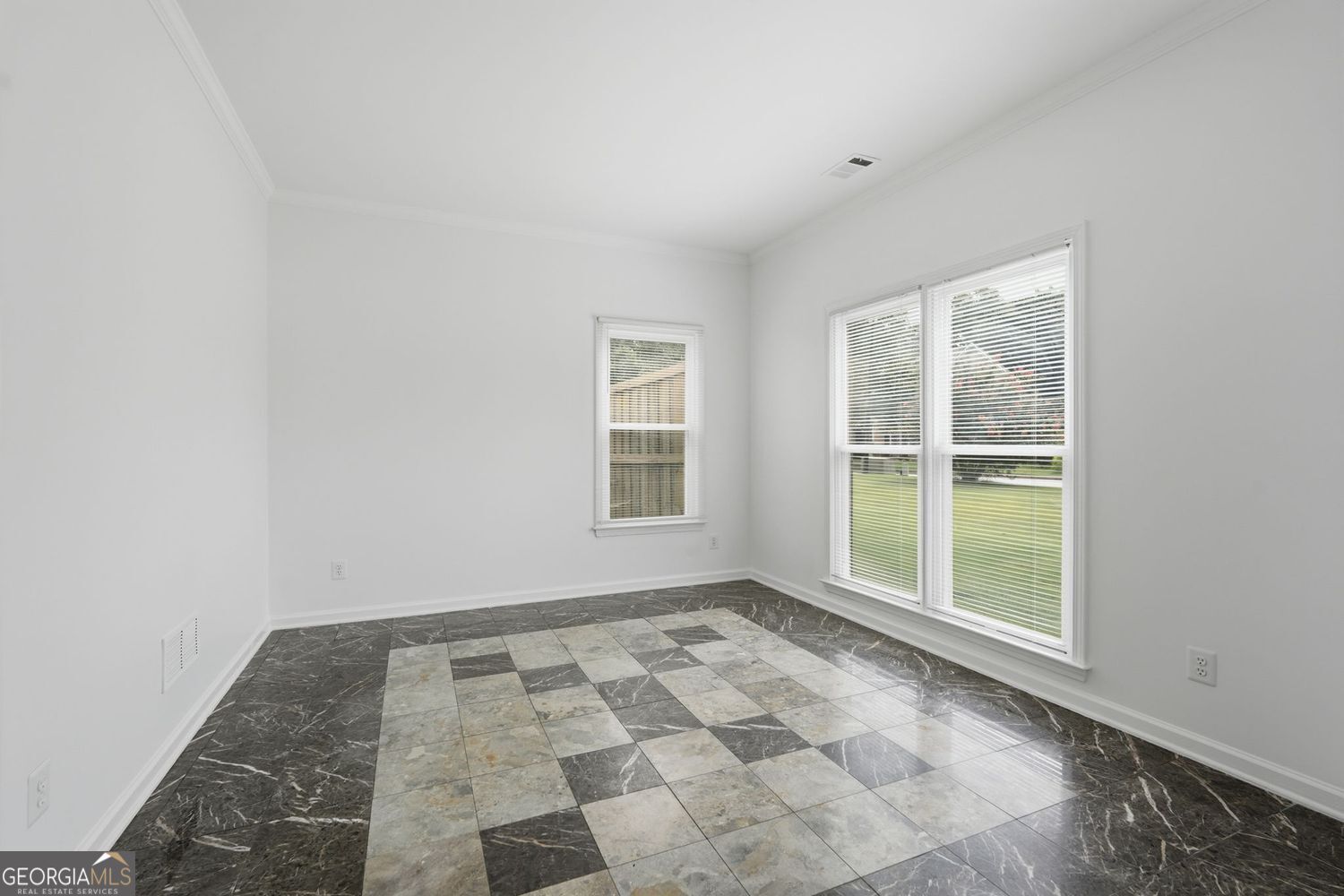 1660 Calvin Davis Circle Property Photo 11