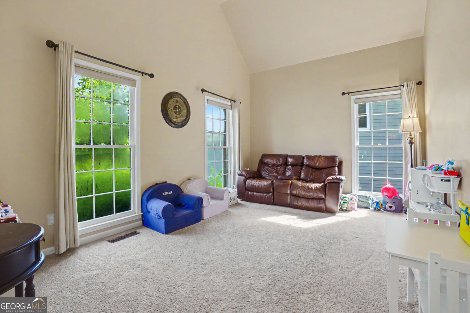 3185 Gainer Drive Property Photo 7