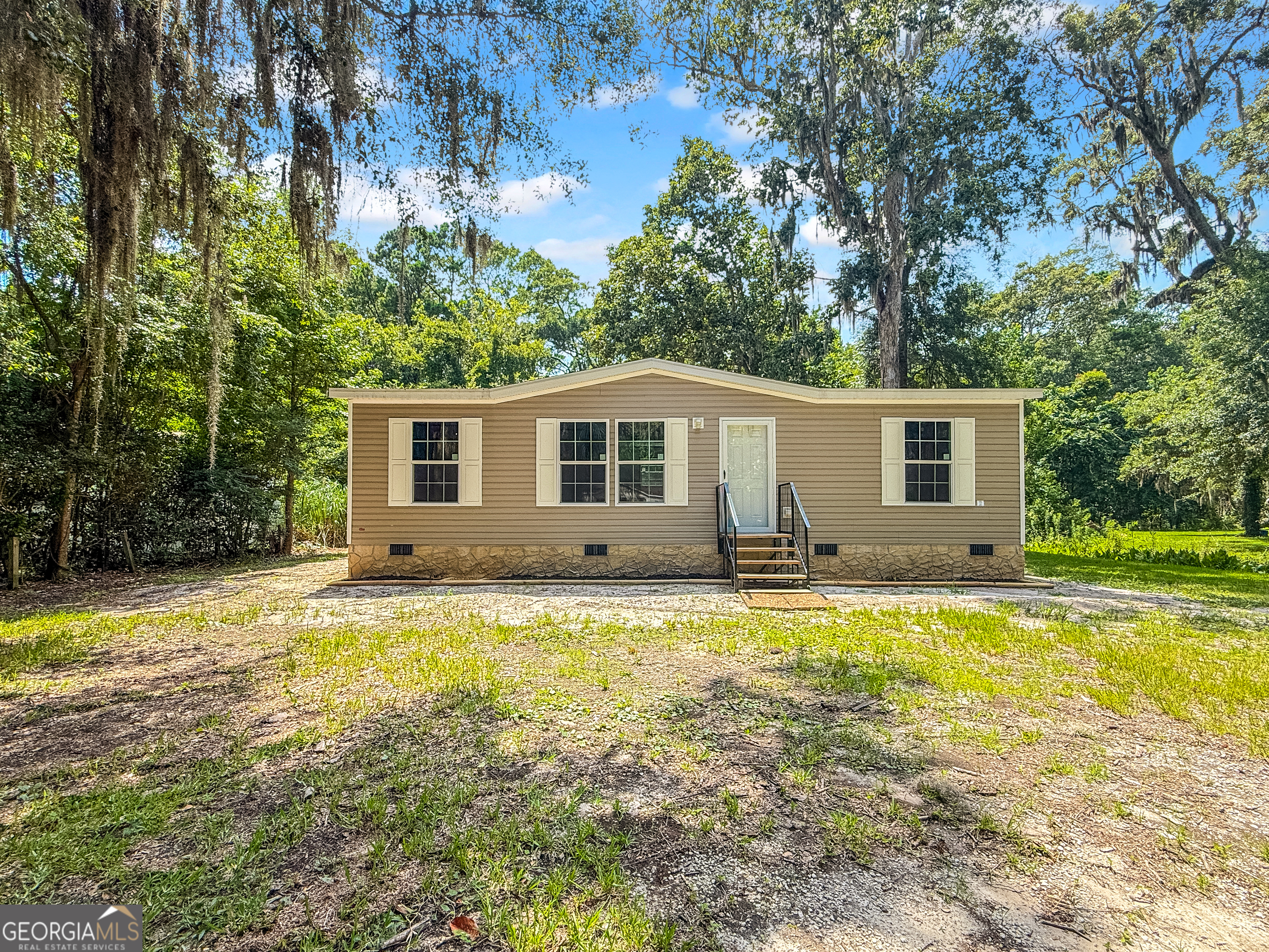 112 Gene Court Property Photo 1