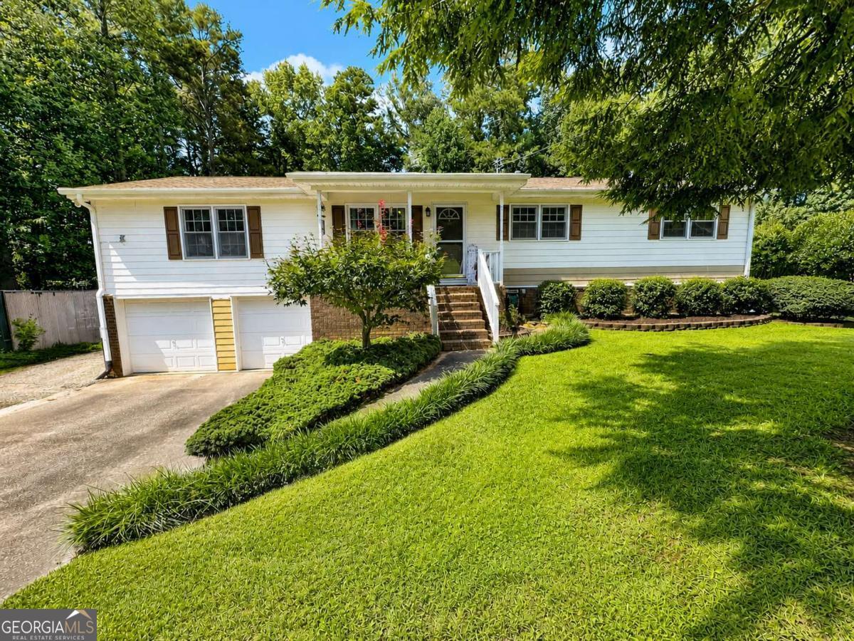 6623 N Seminole Drive Property Photo 1
