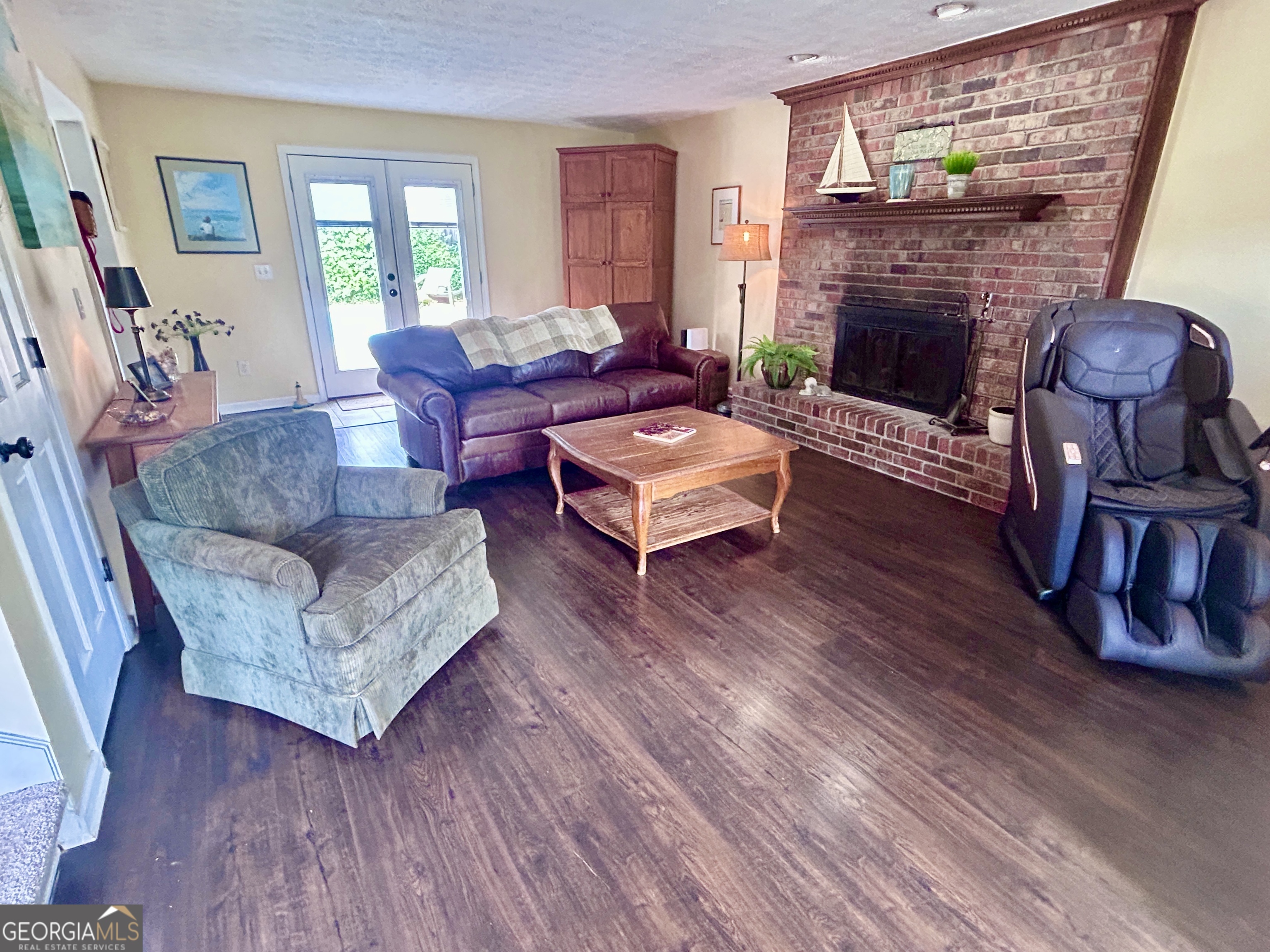 200 Hedgewood Court Property Photo 7