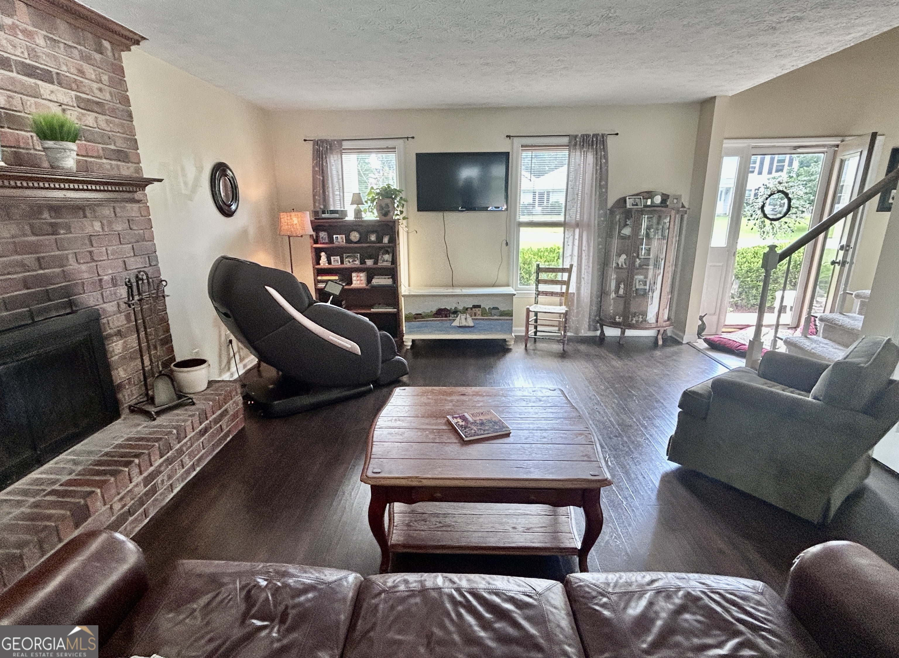 200 Hedgewood Court Property Photo 9