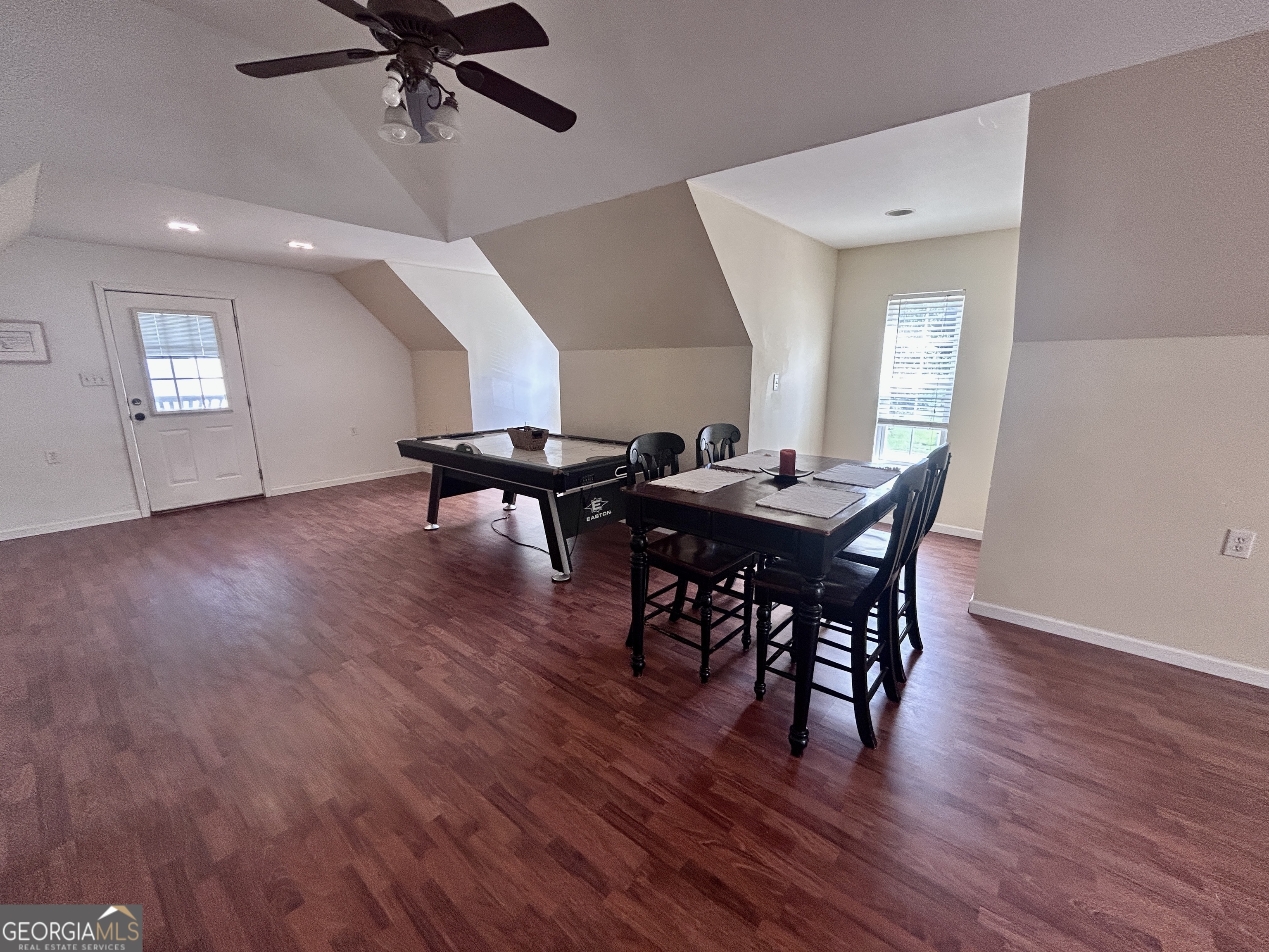 200 Hedgewood Court Property Photo 32