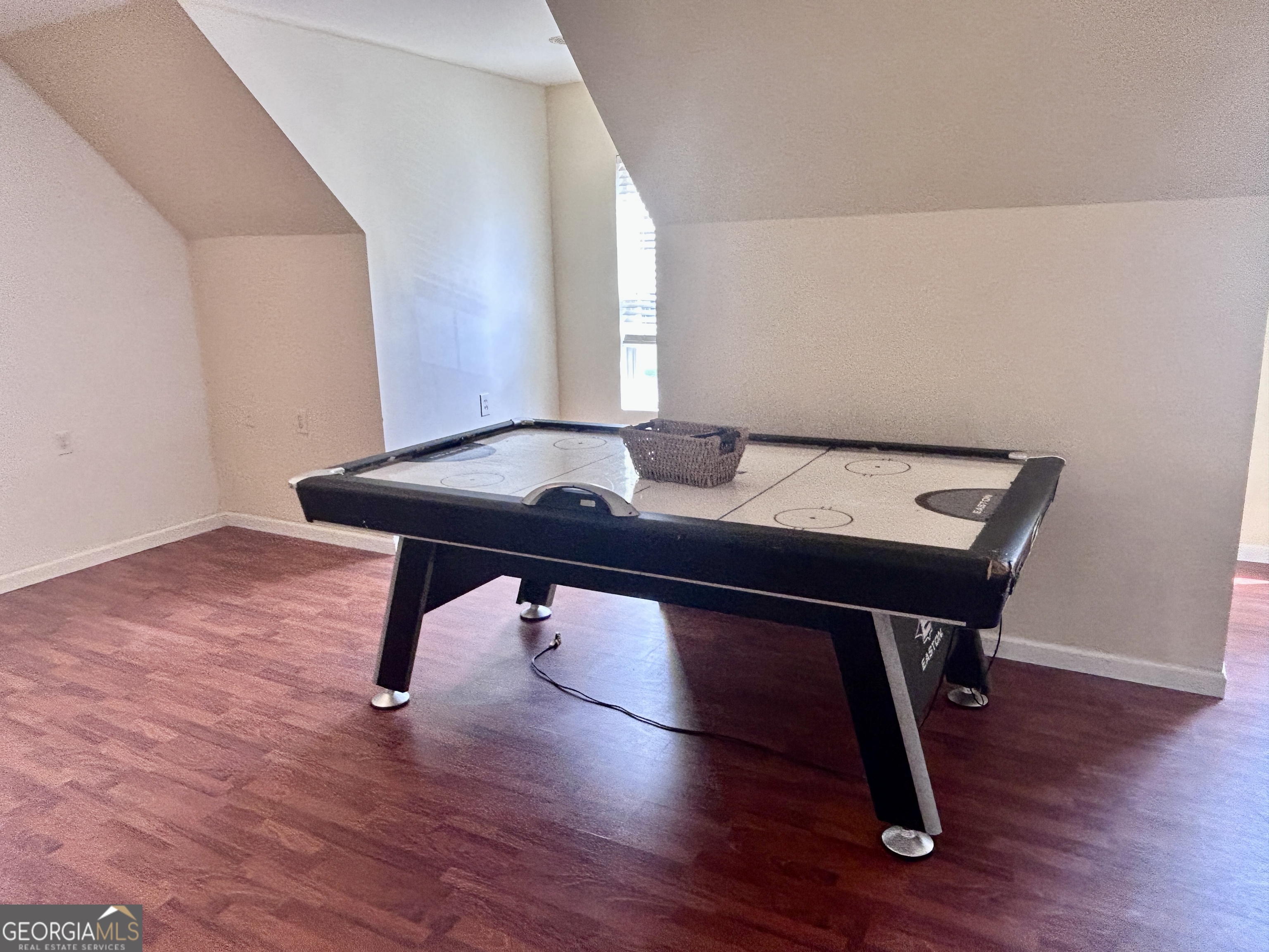200 Hedgewood Court Property Photo 34