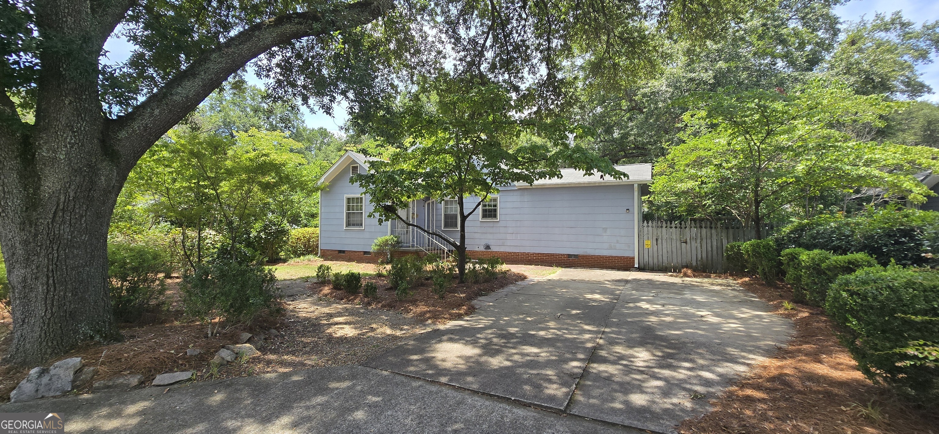 210 Penn Avenue Property Photo 1