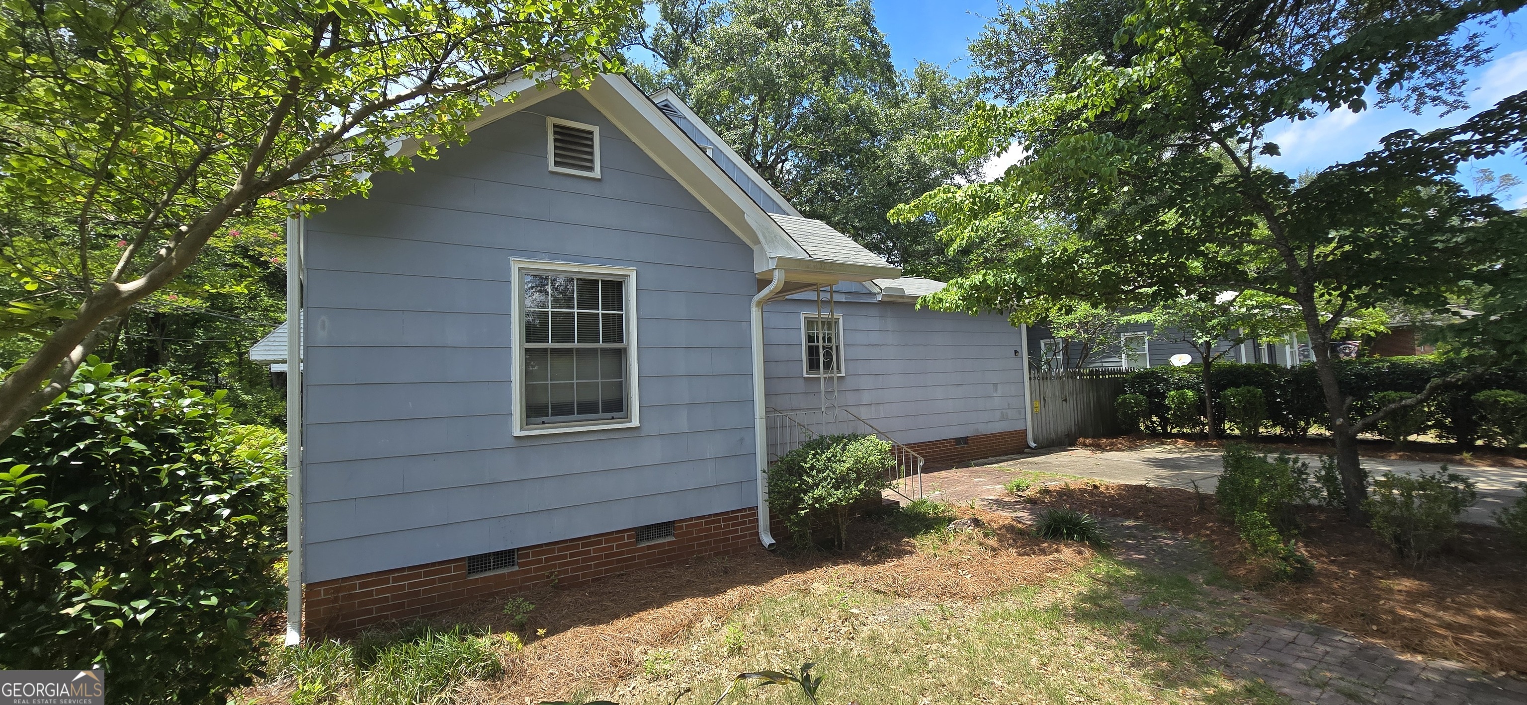 210 Penn Avenue Property Photo 2