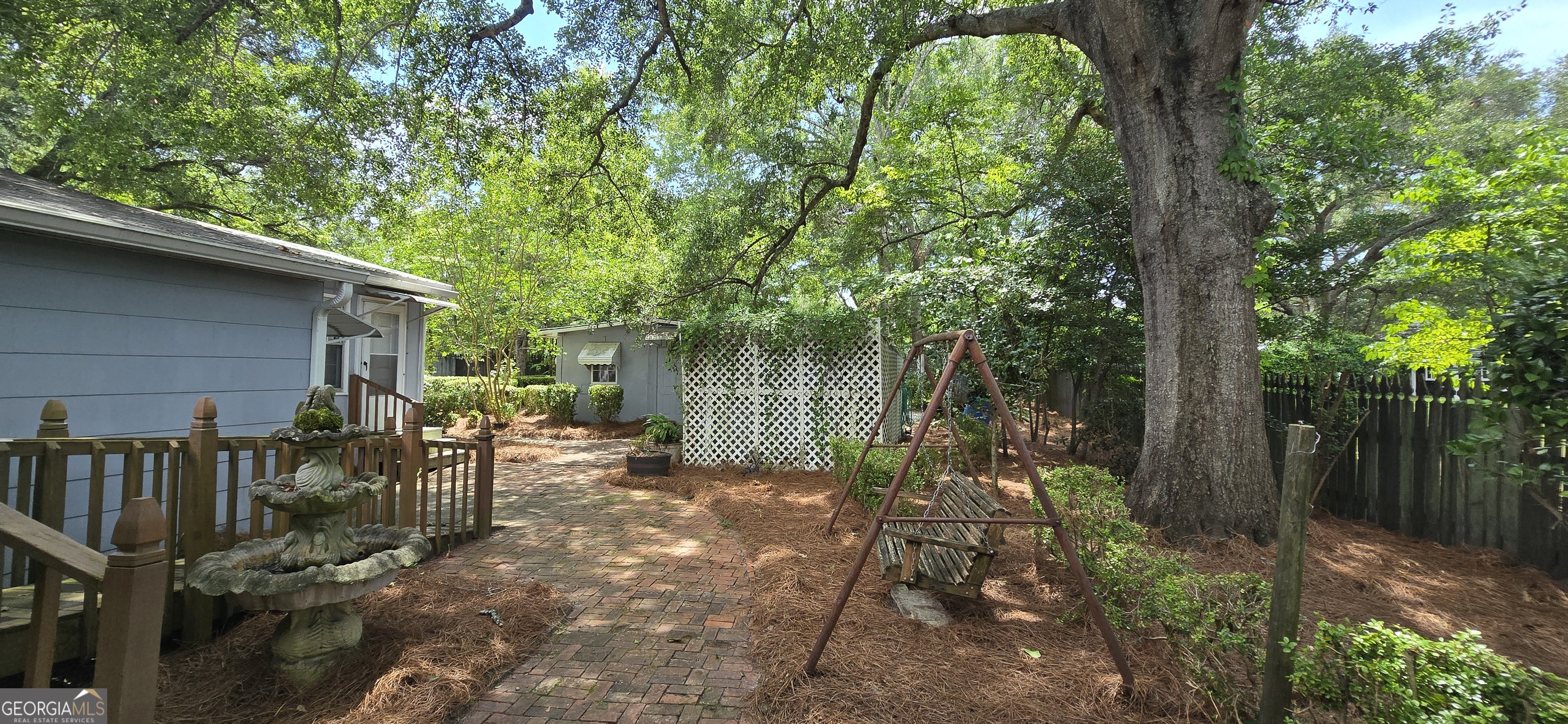 210 Penn Avenue Property Photo 9