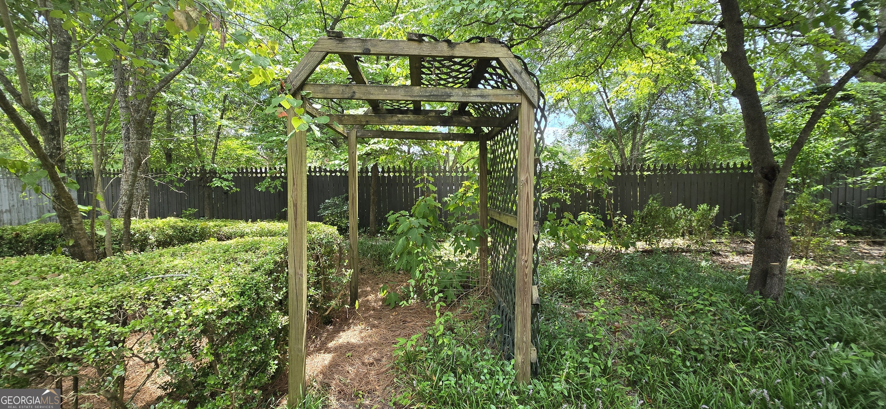 210 Penn Avenue Property Photo 14