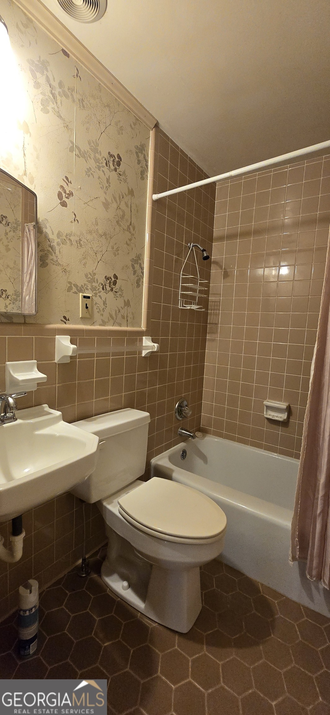 210 Penn Avenue Property Photo 26