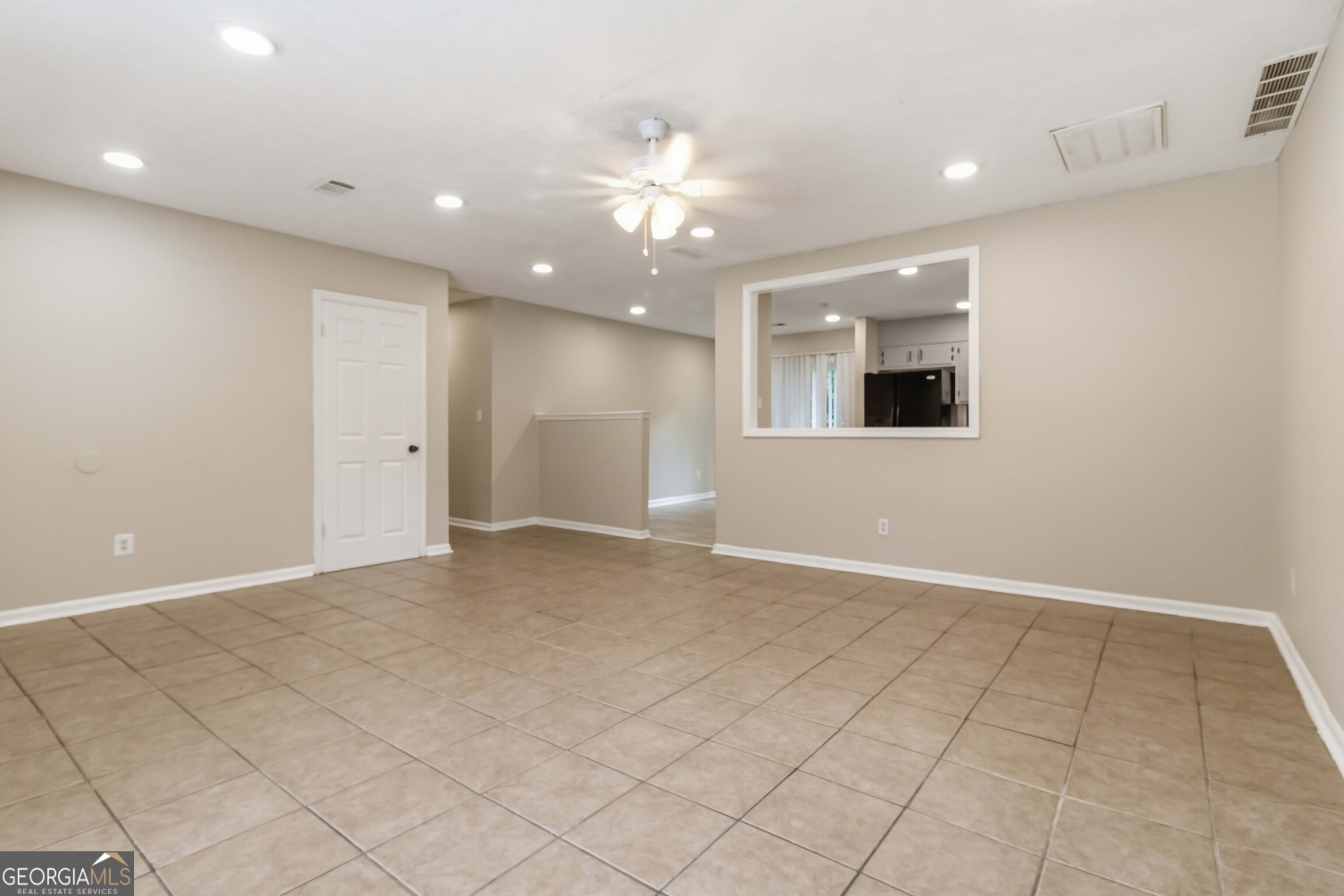 8227 Englewood Trail Property Photo 7
